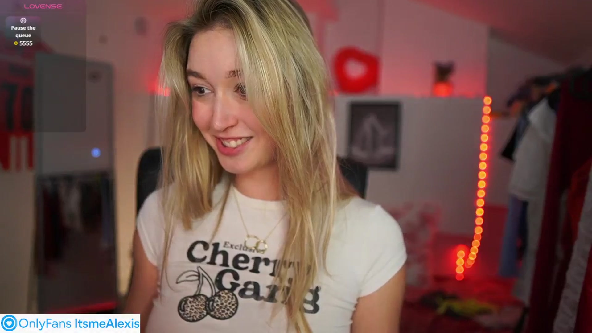 Gallery image thumbnail from Alexis__Texas's myfreecams stream on, 05/11/2025, 21:01 image 19 of 20
