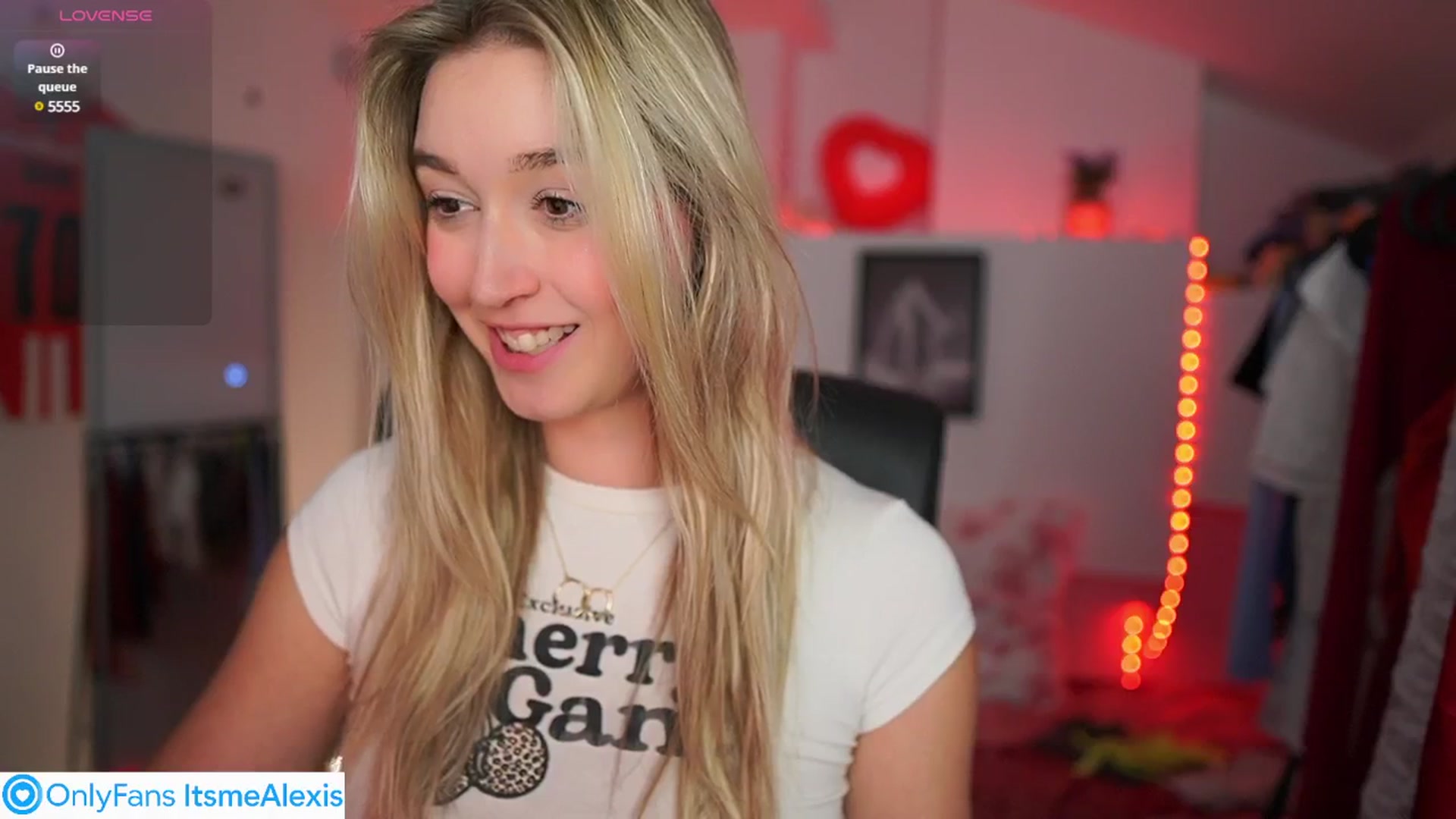 Gallery image thumbnail from Alexis__Texas's myfreecams stream on, 05/11/2025, 22:10 image 6 of 20