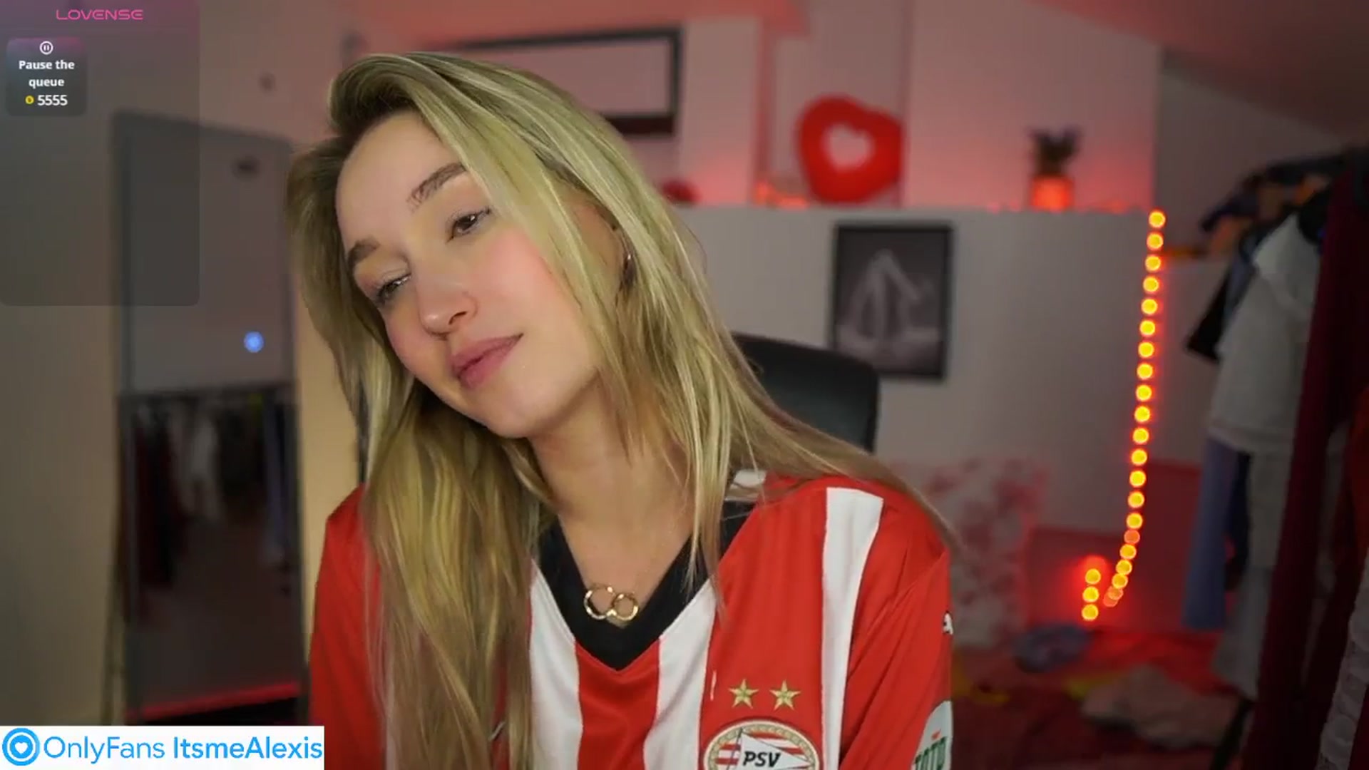Gallery image thumbnail from Alexis__Texas's myfreecams stream on, 05/11/2025, 23:11 image 18 of 20