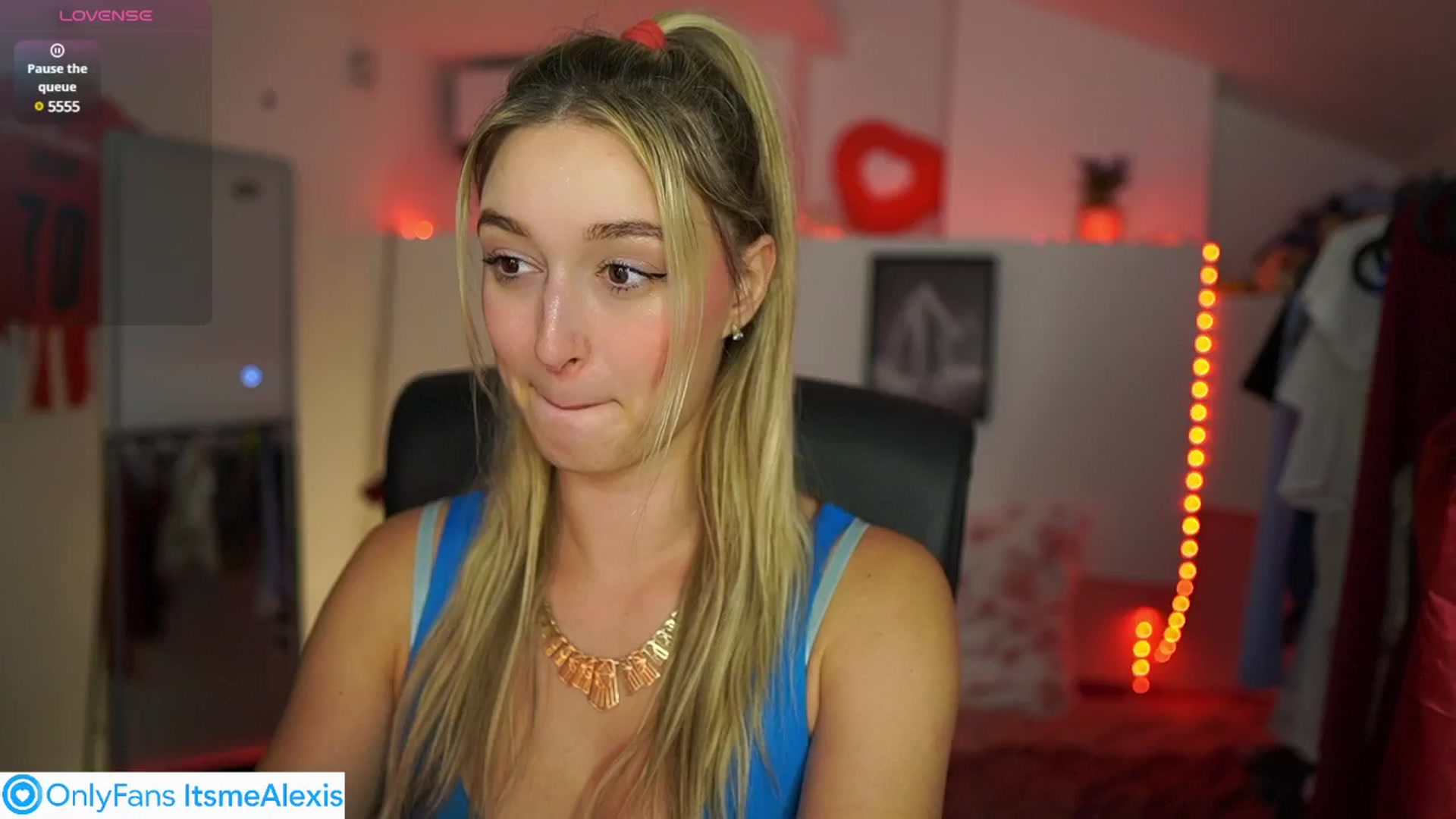 Gallery image thumbnail from Alexis__Texas's myfreecams stream on, 05/13/2025, 22:11 image 8 of 20