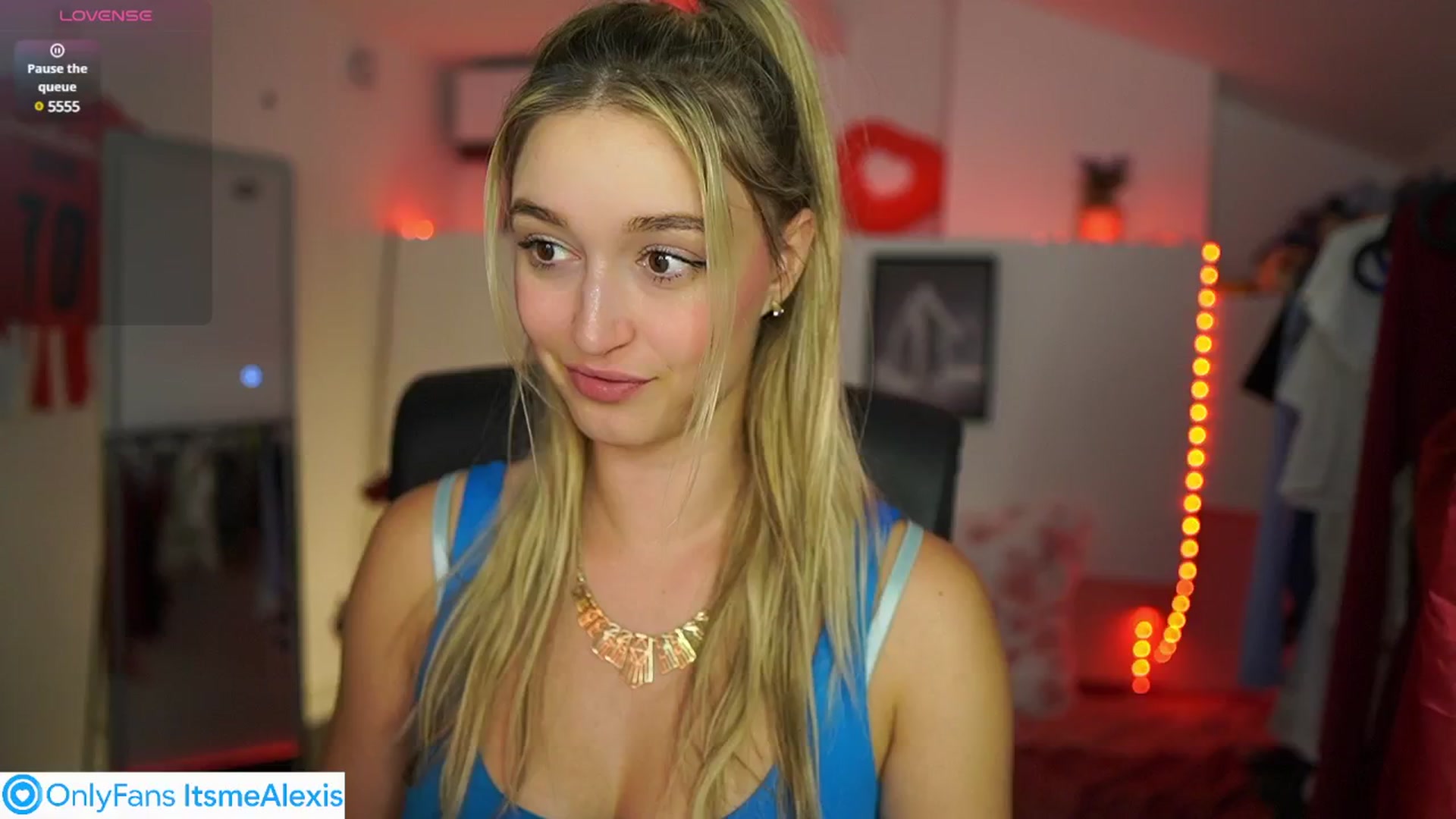 Gallery image thumbnail from Alexis__Texas's myfreecams stream on, 05/13/2025, 22:11 image 19 of 20