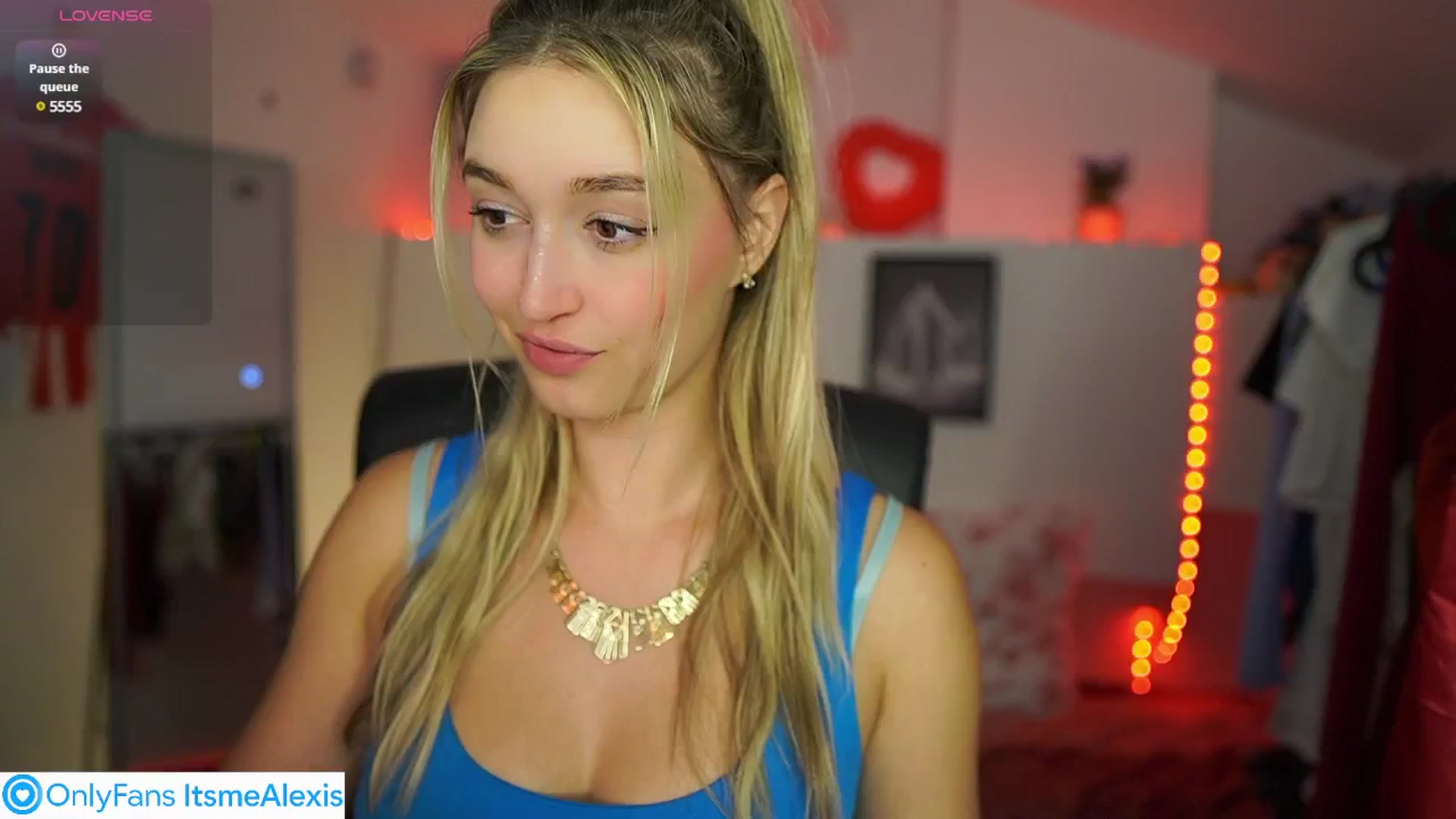 Gallery image thumbnail from Alexis__Texas's myfreecams stream on, 05/13/2025, 22:11 image 14 of 20