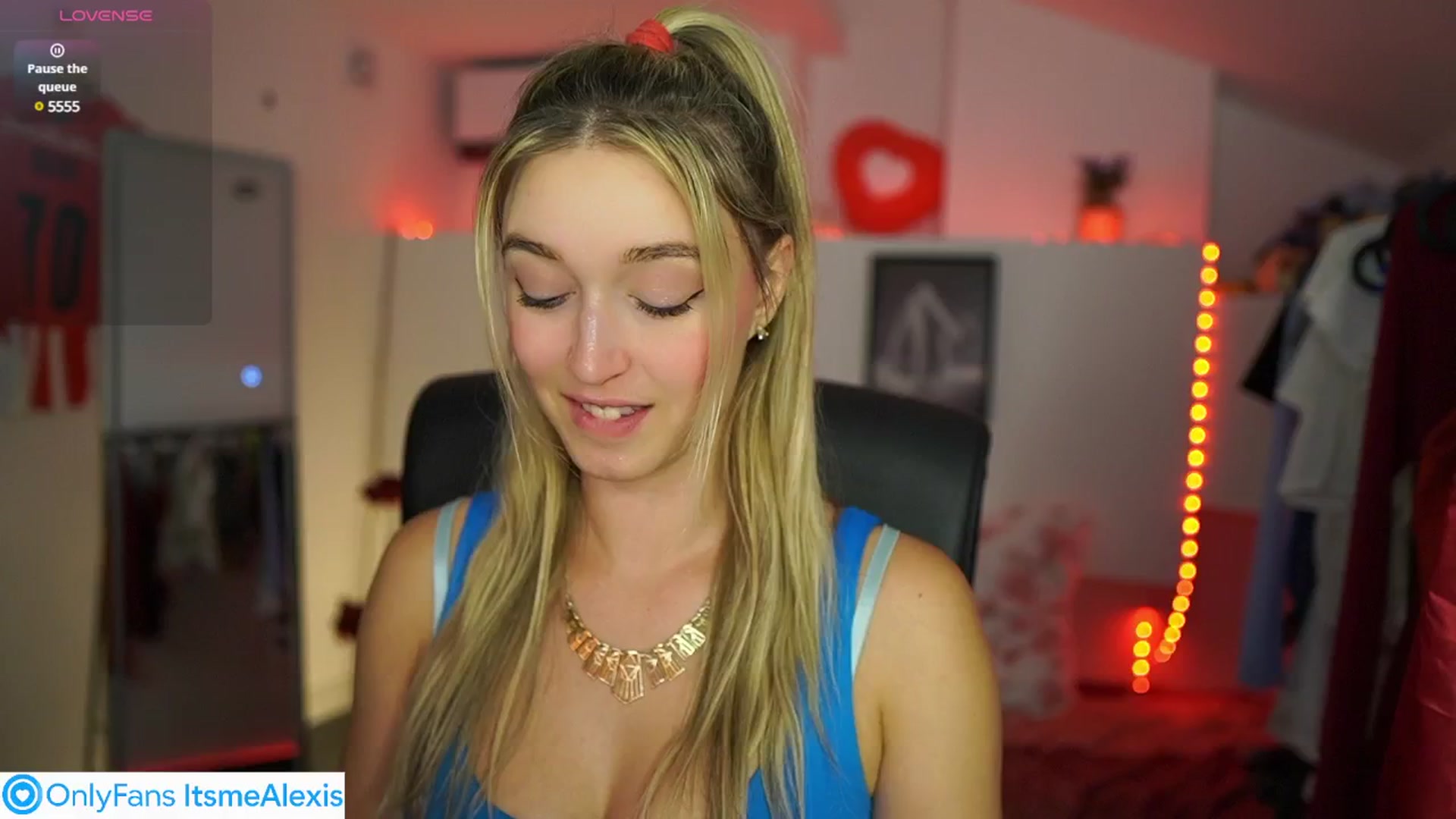 Gallery image thumbnail from Alexis__Texas's myfreecams stream on, 05/13/2025, 22:11 image 3 of 20