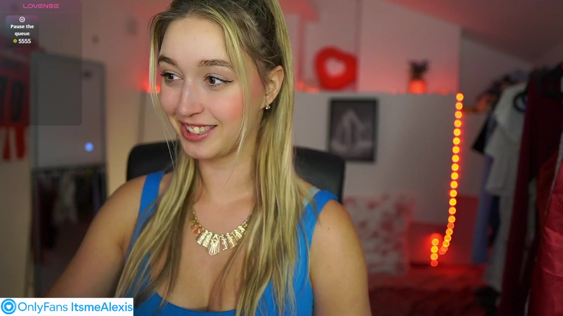 Gallery image thumbnail from Alexis__Texas's myfreecams stream on, 05/13/2025, 23:07 image 17 of 20