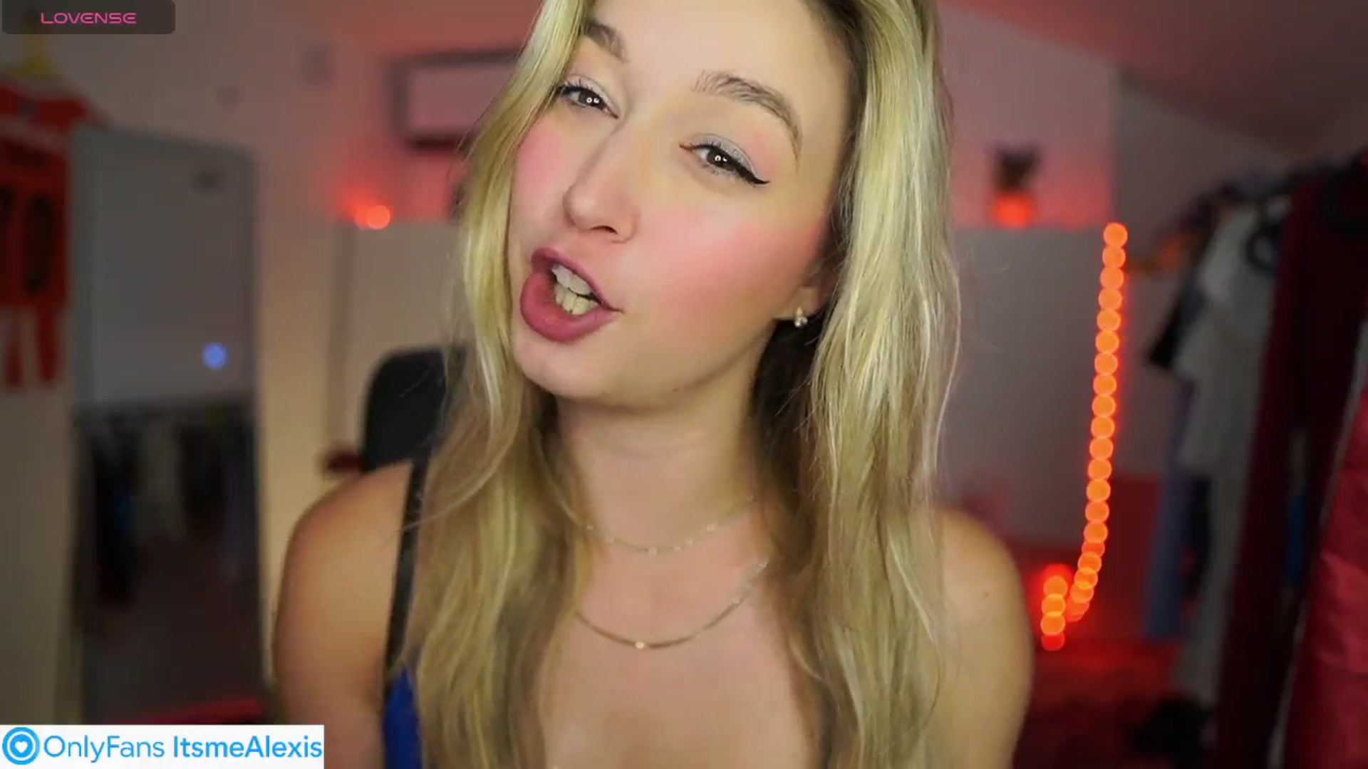 Gallery image thumbnail from Alexis__Texas's myfreecams stream on, 05/15/2025, 13:18 image 14 of 20