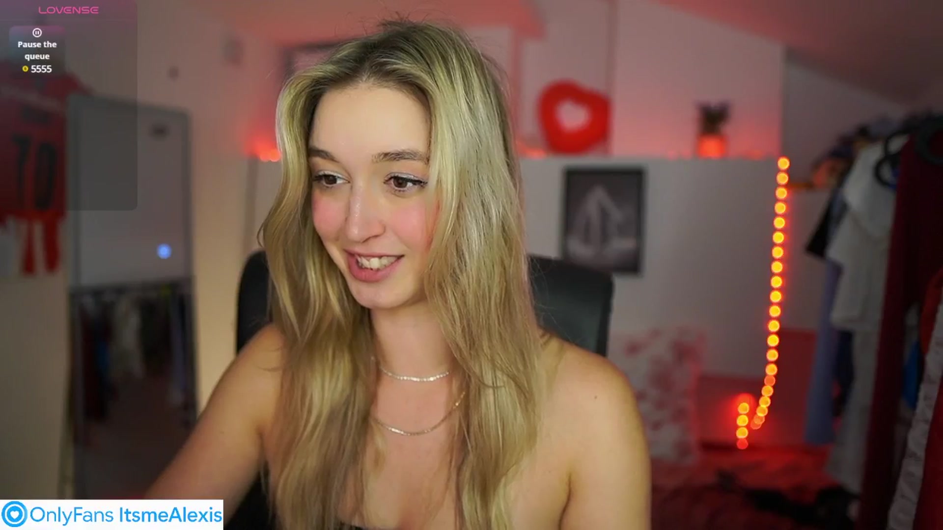Gallery image thumbnail from Alexis__Texas's myfreecams stream on, 05/15/2025, 17:57 image 8 of 20