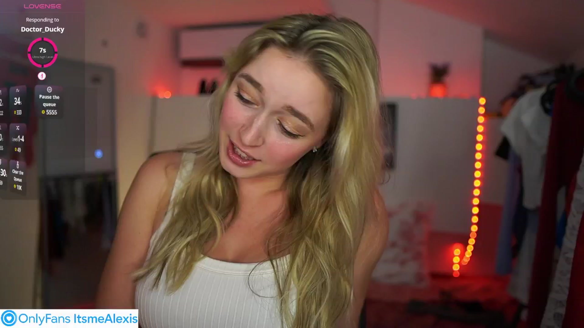 Gallery image thumbnail from Alexis__Texas's myfreecams stream on, 05/16/2025, 21:15 image 1 of 20