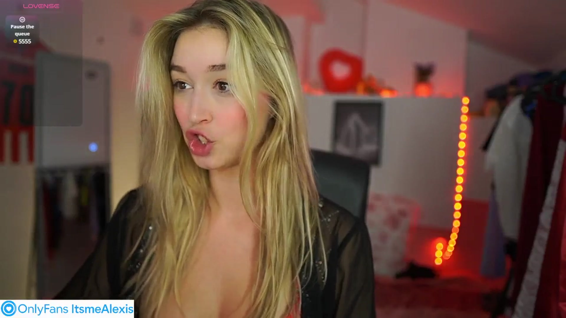 Gallery image thumbnail from Alexis__Texas's myfreecams stream on, 05/18/2025, 23:06 image 3 of 20