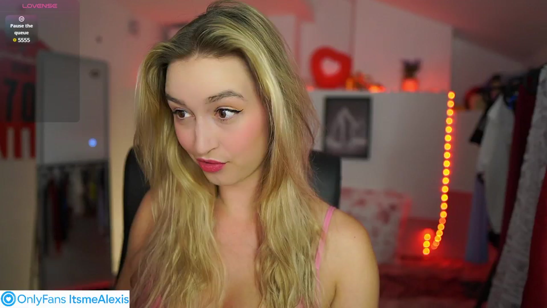 Gallery image thumbnail from Alexis__Texas's myfreecams stream on, 05/27/2025, 19:09 image 1 of 20