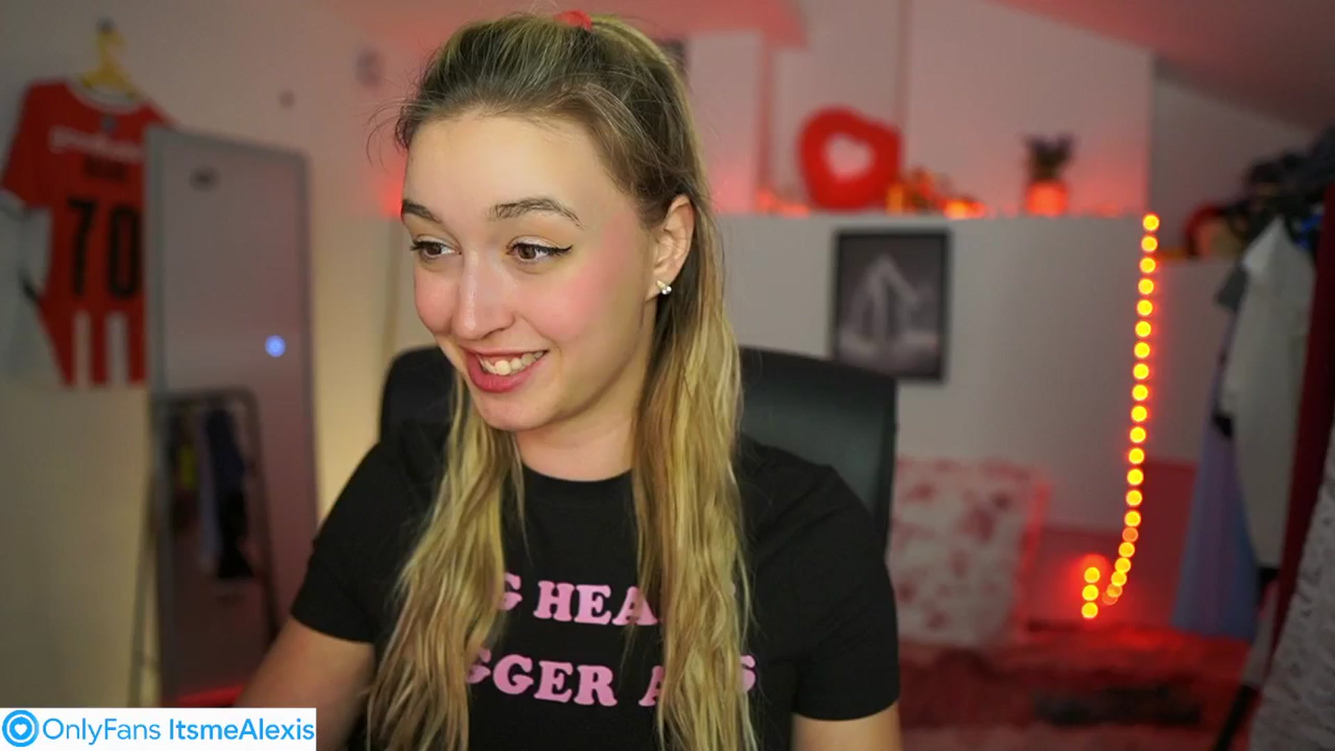 Gallery image thumbnail from Alexis__Texas's myfreecams stream on, 05/28/2025, 19:54 image 9 of 20