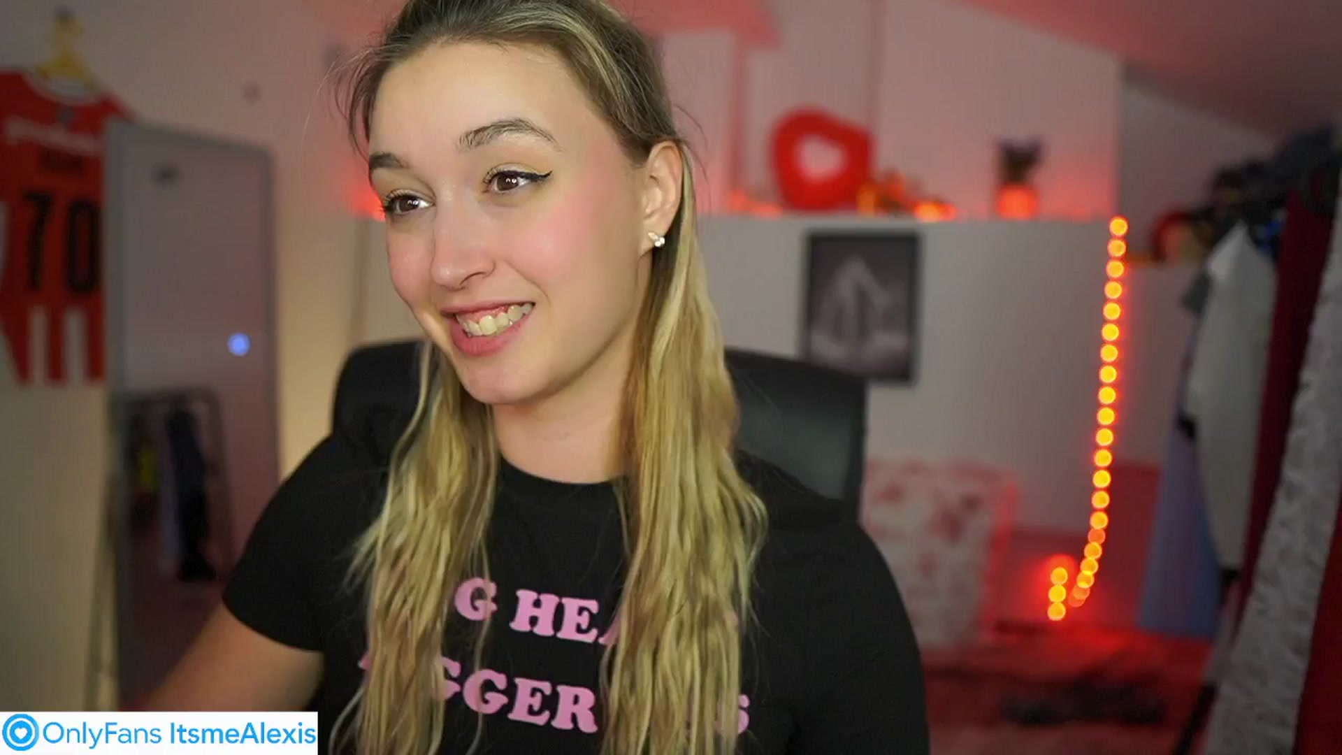 Gallery image thumbnail from Alexis__Texas's myfreecams stream on, 05/28/2025, 21:26 image 10 of 20