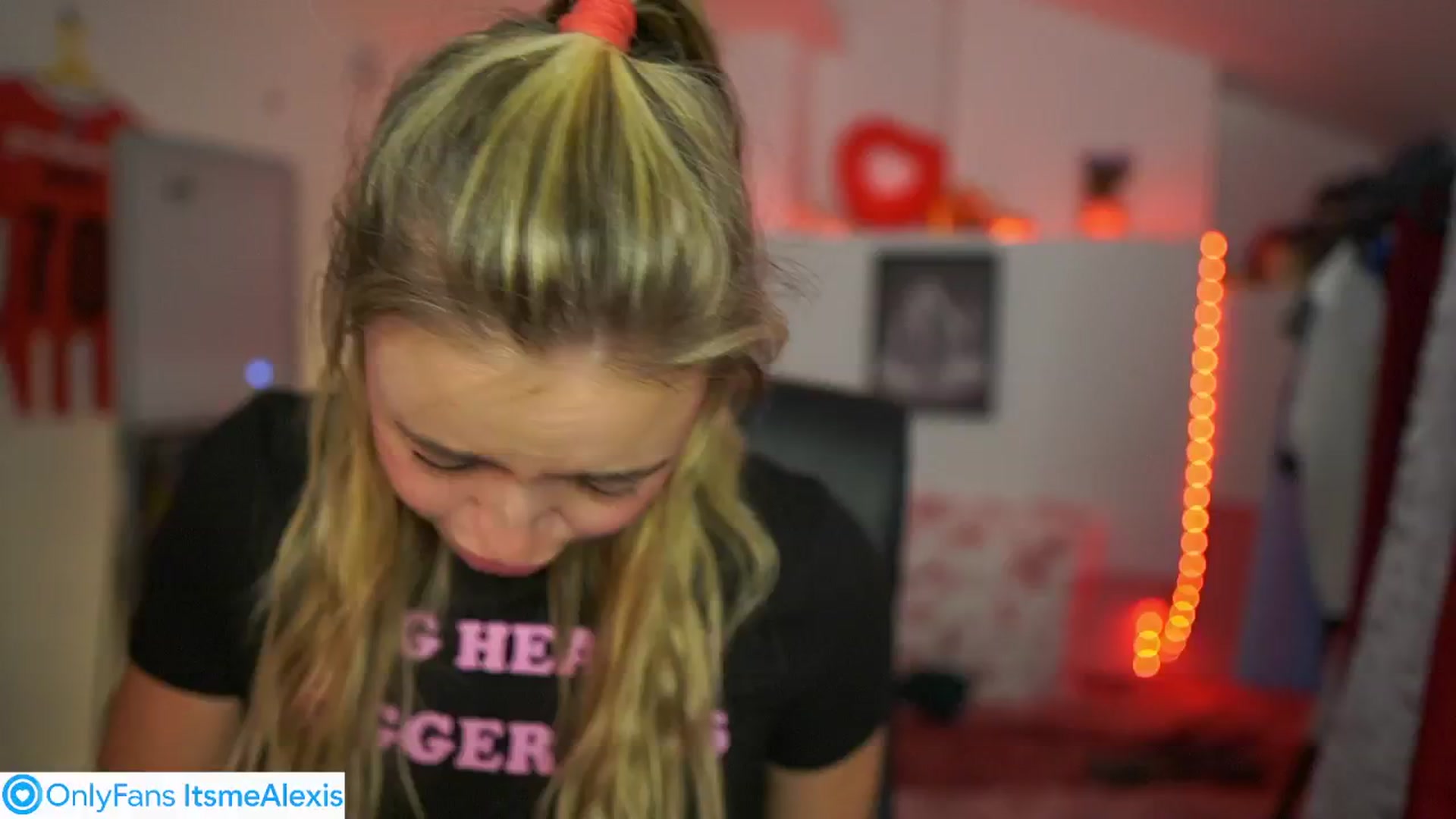 Gallery image thumbnail from Alexis__Texas's myfreecams stream on, 05/28/2025, 21:26 image 12 of 20