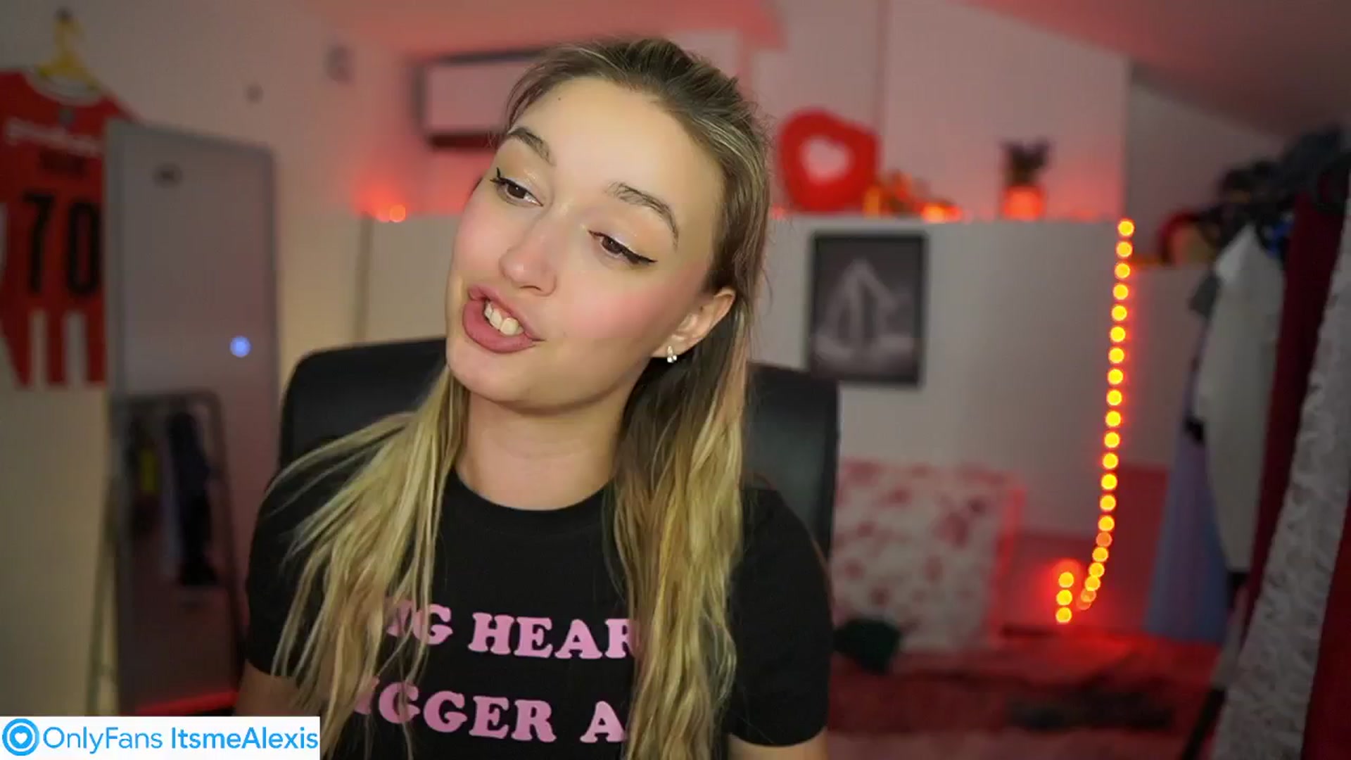 Gallery image thumbnail from Alexis__Texas's myfreecams stream on, 05/28/2025, 21:26 image 7 of 20