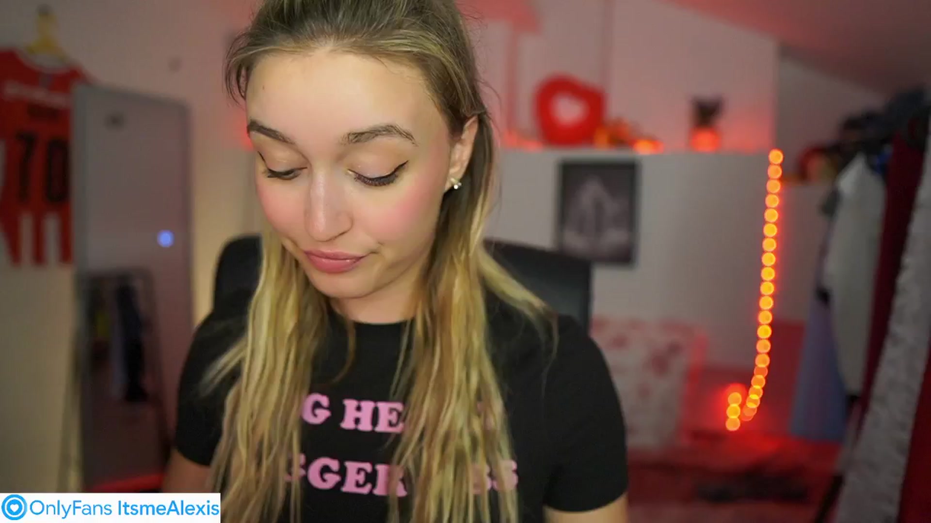 Gallery image thumbnail from Alexis__Texas's myfreecams stream on, 05/28/2025, 21:26 image 5 of 20