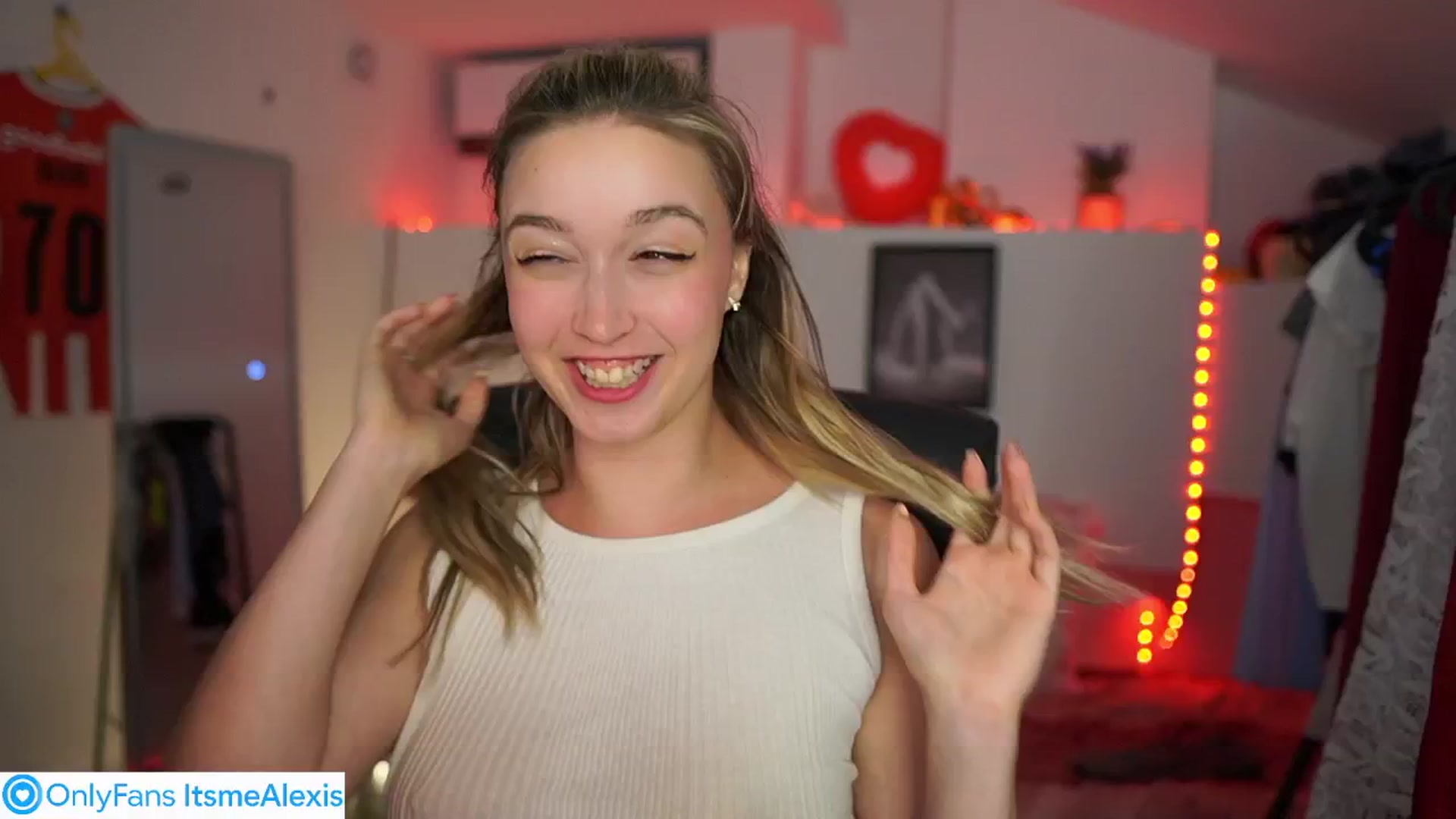 Gallery image thumbnail from Alexis__Texas's myfreecams stream on, 05/28/2025, 23:19 image 11 of 20