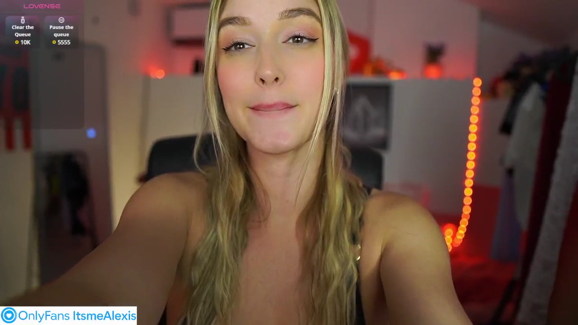 Gallery image thumbnail from Alexis__Texas's myfreecams stream on, 05/31/2025, 17:52 image 12 of 20
