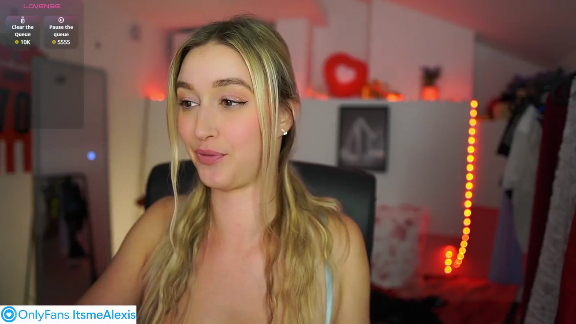 Gallery image thumbnail from Alexis__Texas's myfreecams stream on, 05/31/2025, 18:24 image 13 of 20