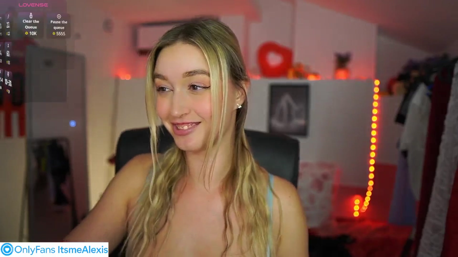 Gallery image thumbnail from Alexis__Texas's myfreecams stream on, 05/31/2025, 18:24 image 9 of 20