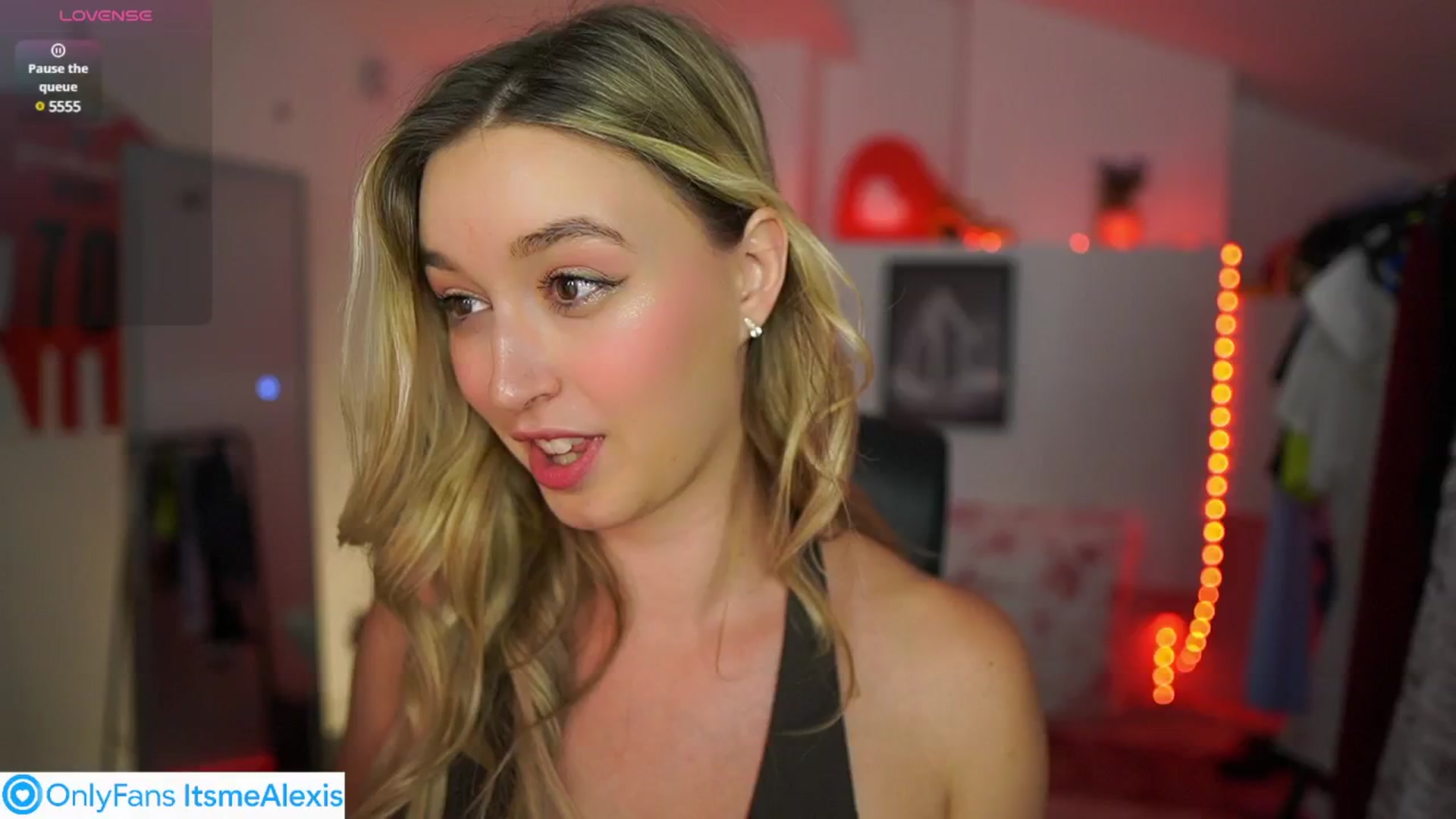Gallery image thumbnail from Alexis__Texas's myfreecams stream on, 06/15/2025, 19:40 image 16 of 20