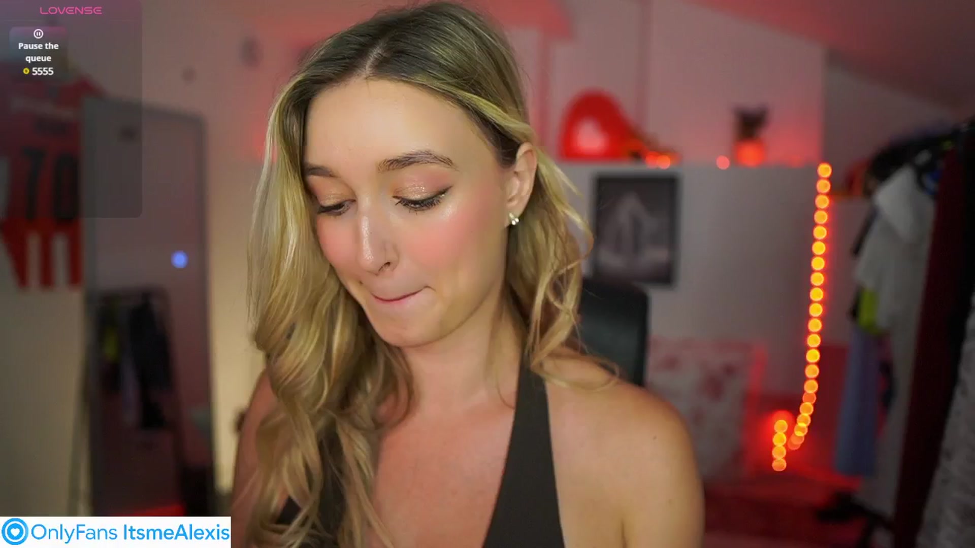 Gallery image thumbnail from Alexis__Texas's myfreecams stream on, 06/15/2025, 19:40 image 15 of 20