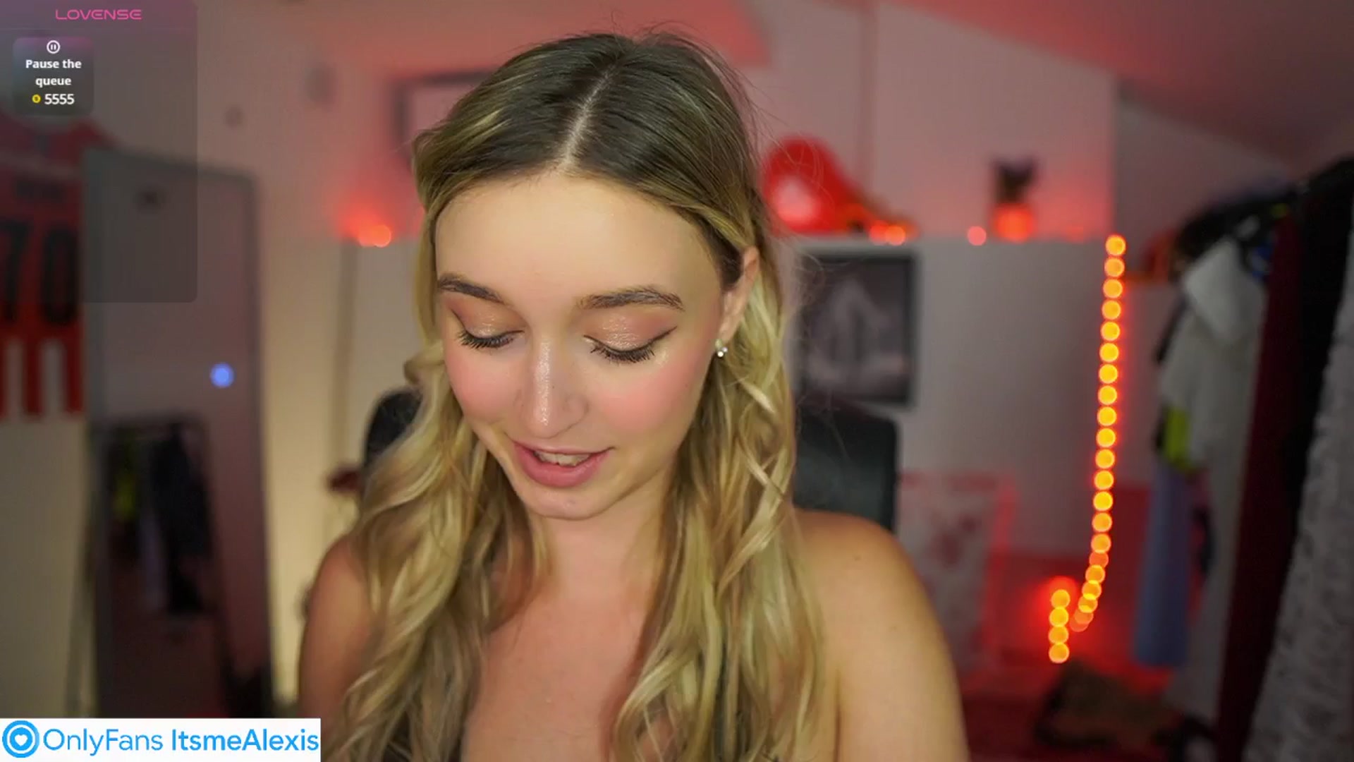 Gallery image thumbnail from Alexis__Texas's myfreecams stream on, 06/15/2025, 23:06 image 7 of 20