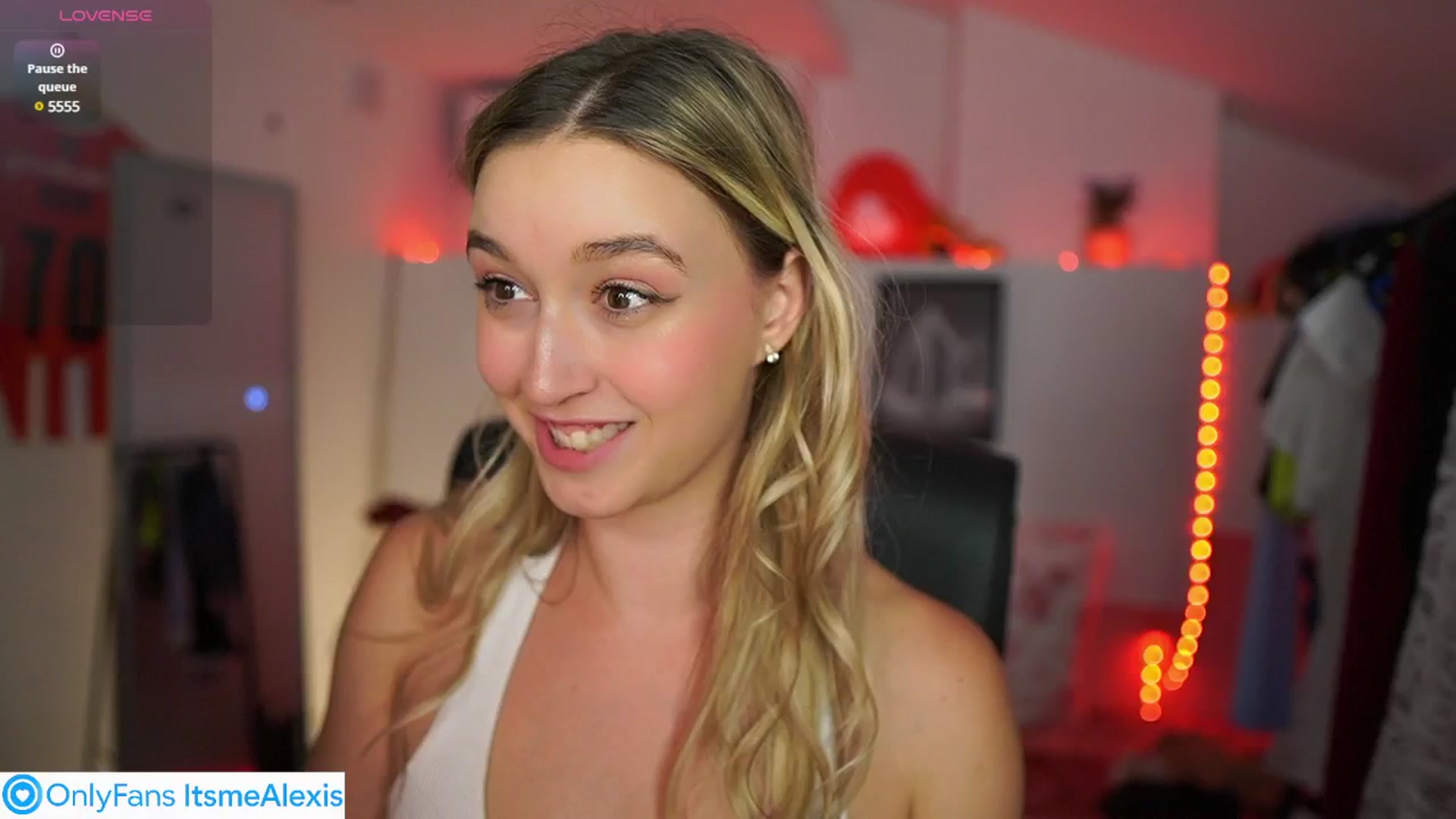 Gallery image thumbnail from Alexis__Texas's myfreecams stream on, 06/15/2025, 23:34 image 6 of 20
