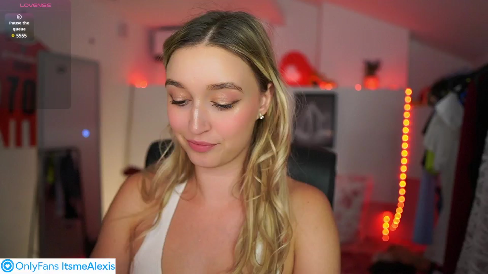 Gallery image thumbnail from Alexis__Texas's myfreecams stream on, 06/15/2025, 23:34 image 11 of 20