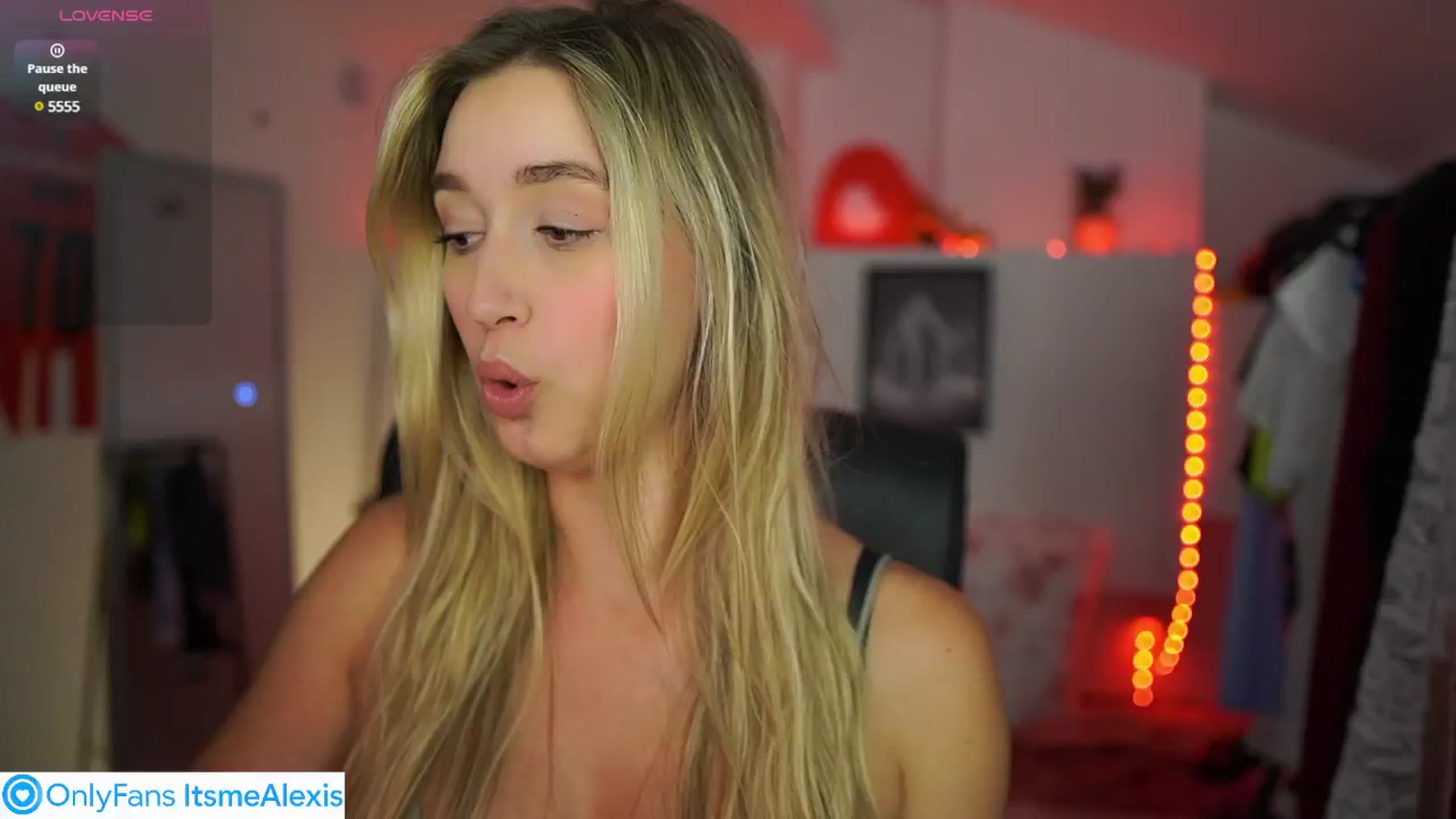 Gallery image thumbnail from Alexis__Texas's myfreecams stream on, 06/18/2025, 19:55 image 7 of 20