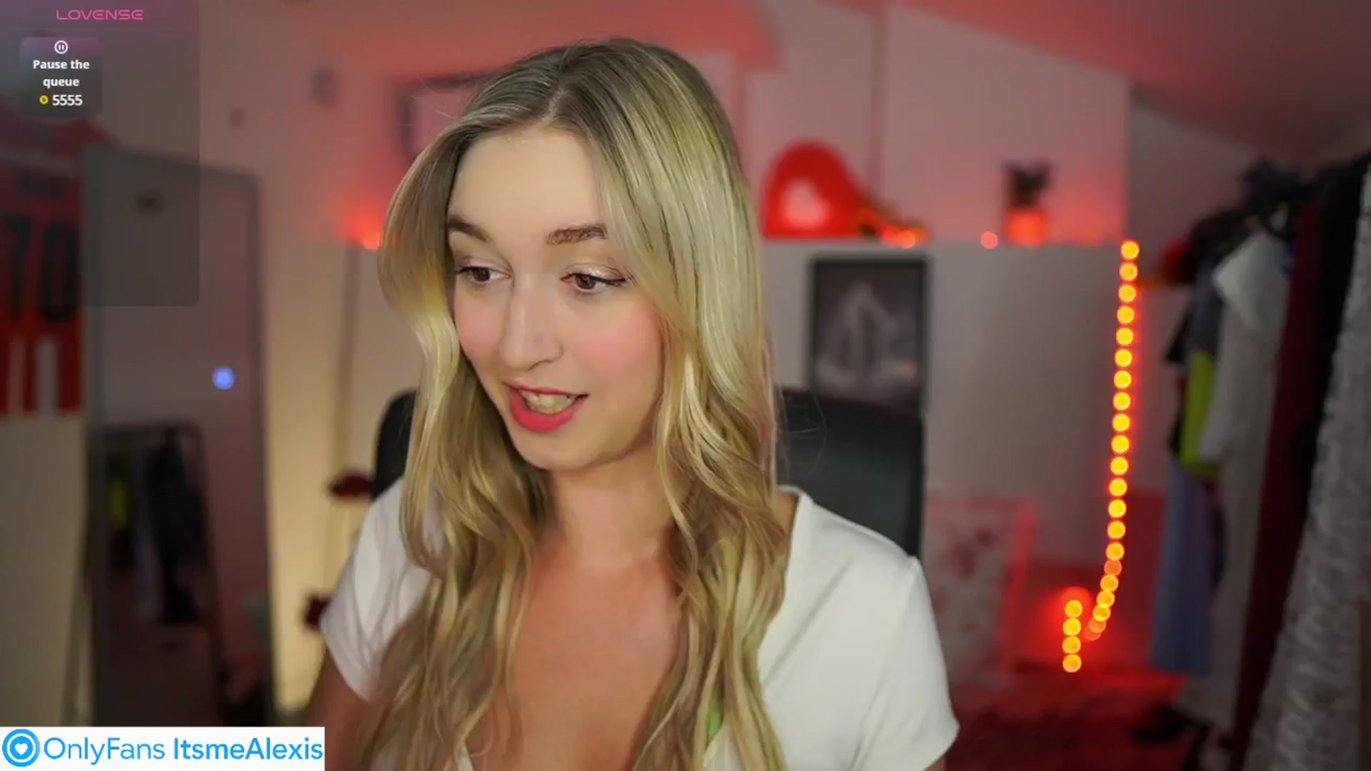 Gallery image thumbnail from Alexis__Texas's myfreecams stream on, 06/20/2025, 21:24 image 2 of 20
