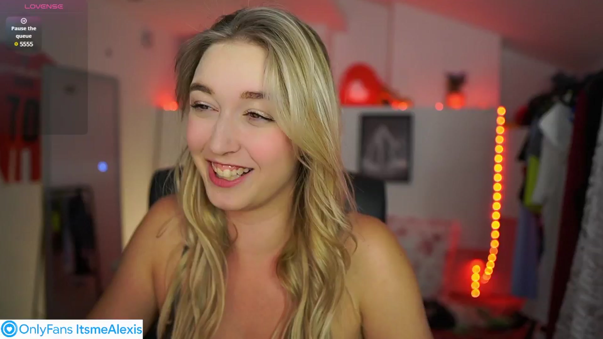 Gallery image thumbnail from Alexis__Texas's myfreecams stream on, 06/20/2025, 22:36 image 17 of 20
