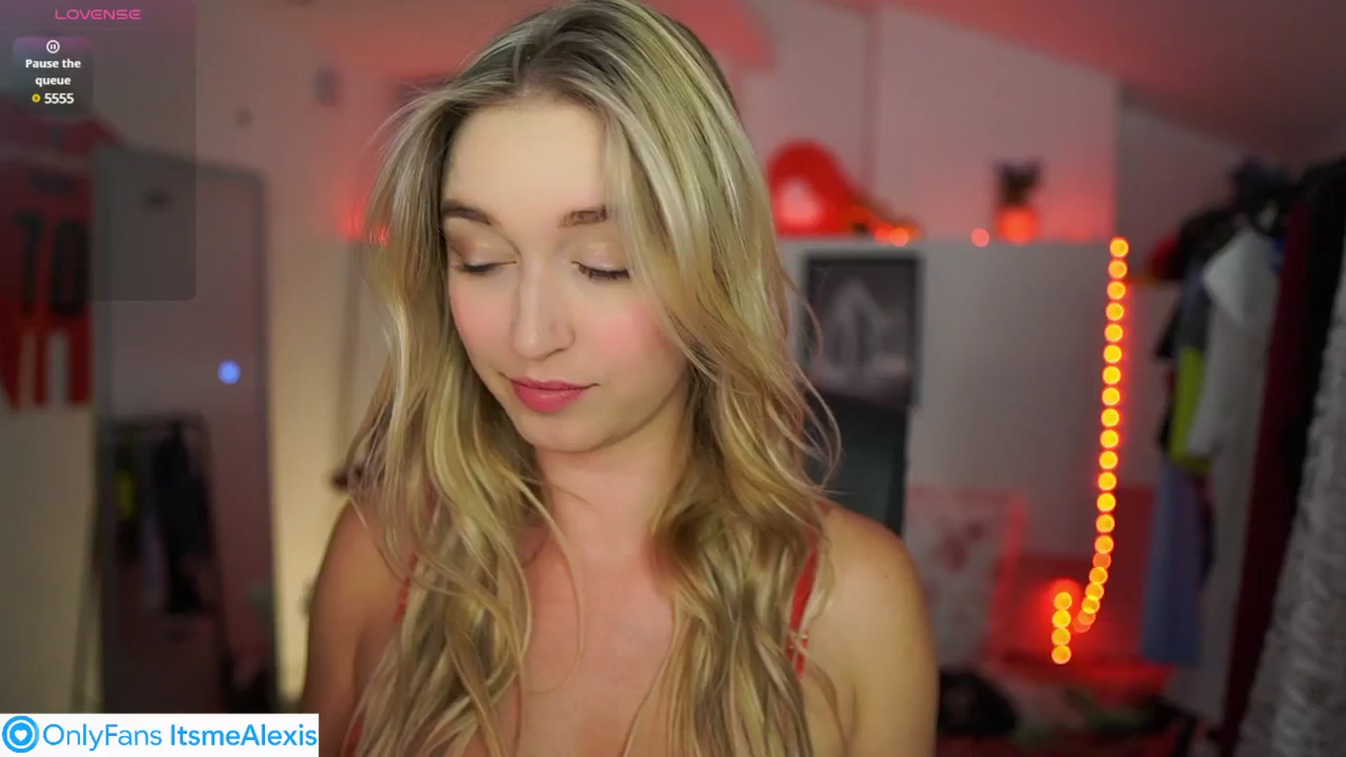 Gallery image thumbnail from Alexis__Texas's myfreecams stream on, 06/20/2025, 22:36 image 9 of 20