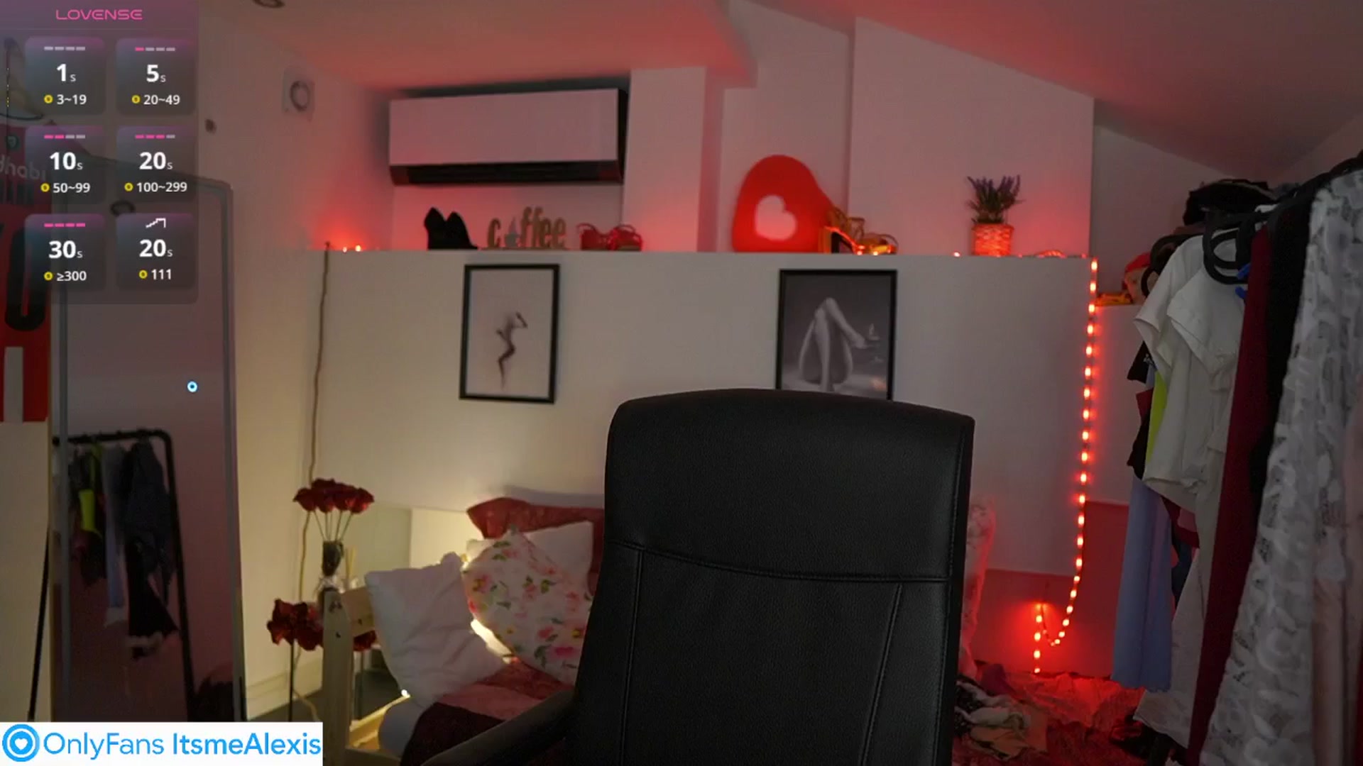 Gallery image thumbnail from Alexis__Texas's myfreecams stream on, 06/27/2025, 22:11 image 17 of 20