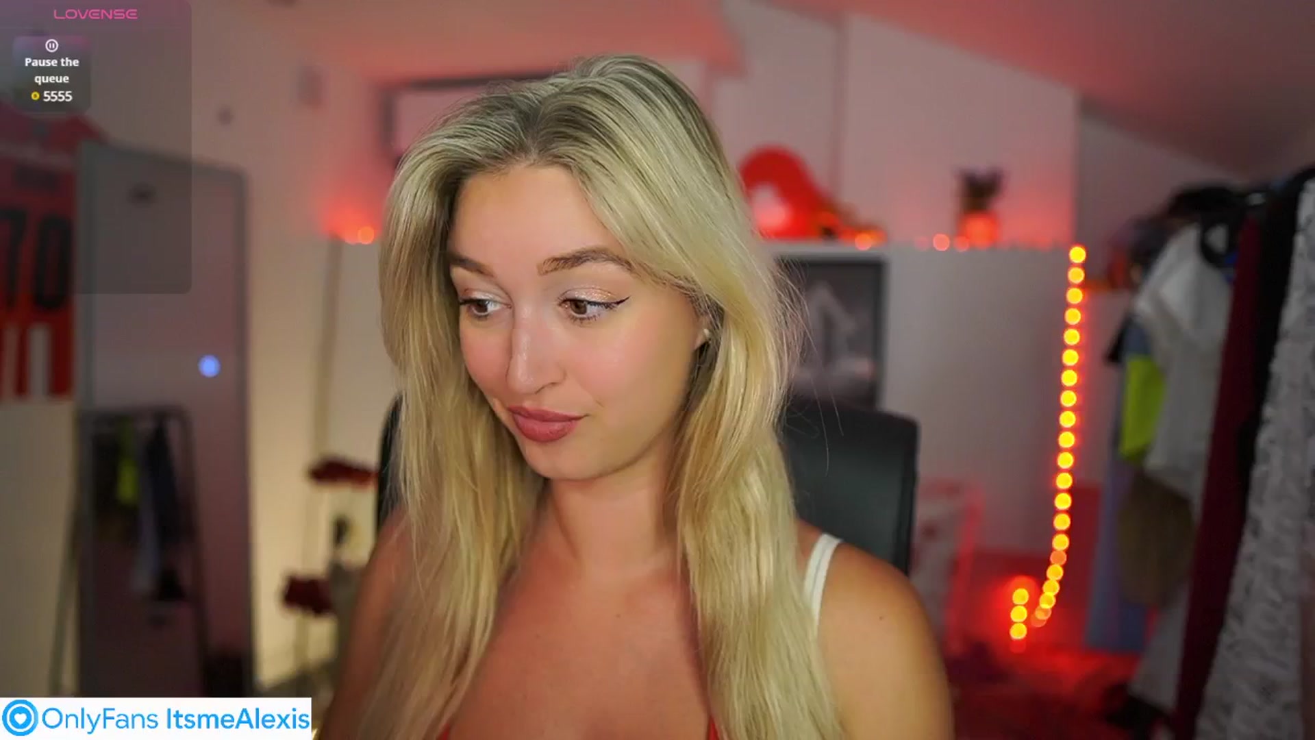 Gallery image thumbnail from Alexis__Texas's myfreecams stream on, 06/28/2025, 13:47 image 3 of 20