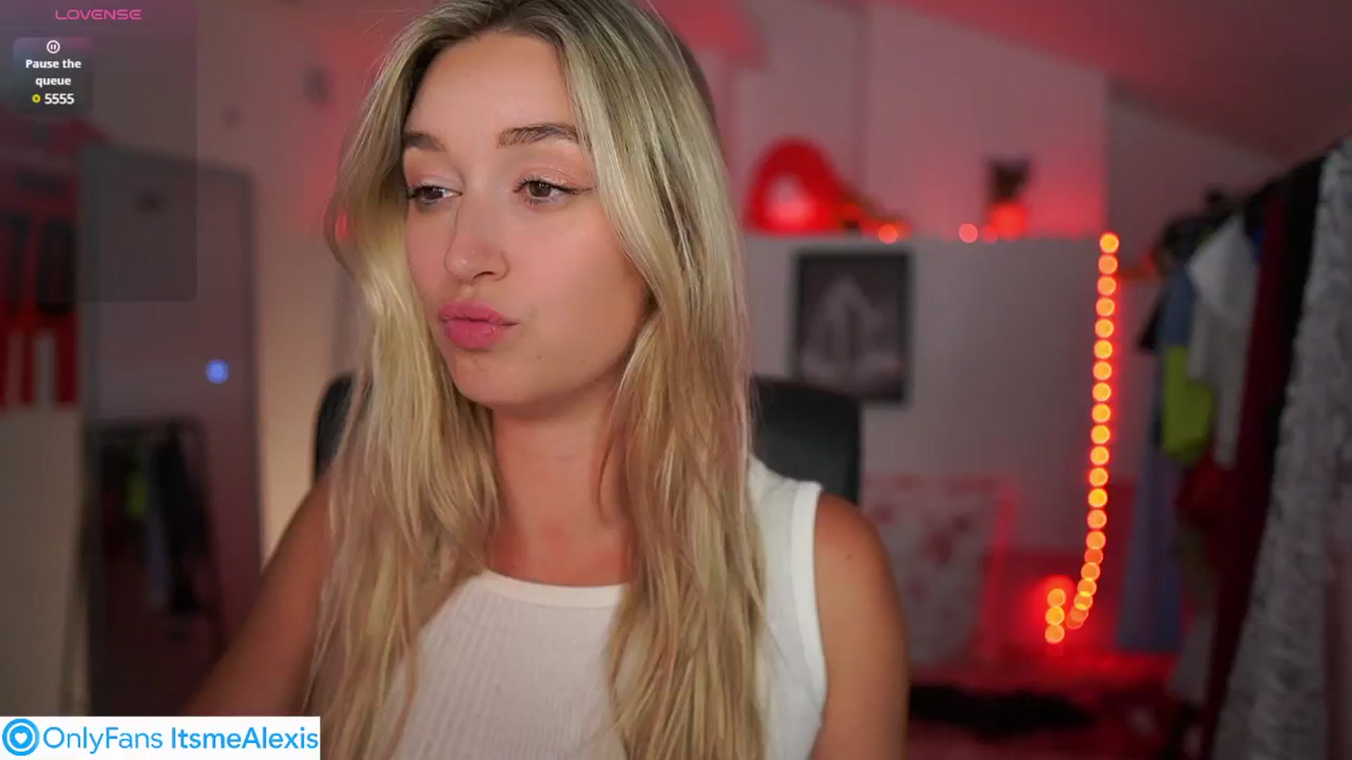Gallery image thumbnail from Alexis__Texas's myfreecams stream on, 06/29/2025, 23:09 image 5 of 20
