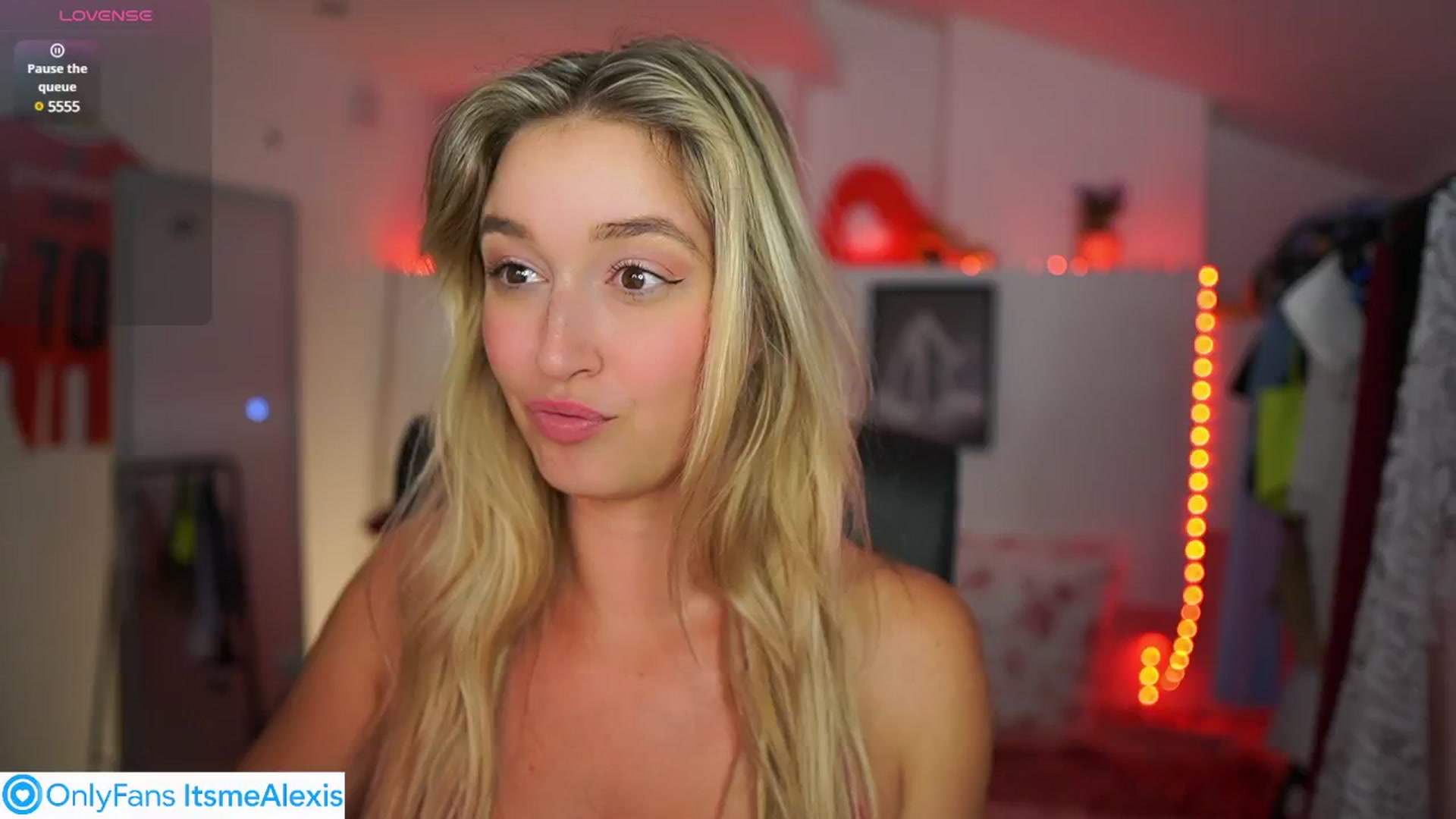 Gallery image thumbnail from Alexis__Texas's myfreecams stream on, 07/04/2025, 23:21 image 2 of 20