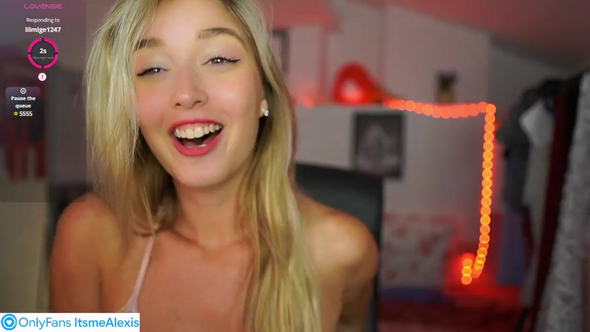 Gallery image thumbnail from Alexis__Texas's myfreecams stream on, 07/06/2025, 20:10 image 17 of 20