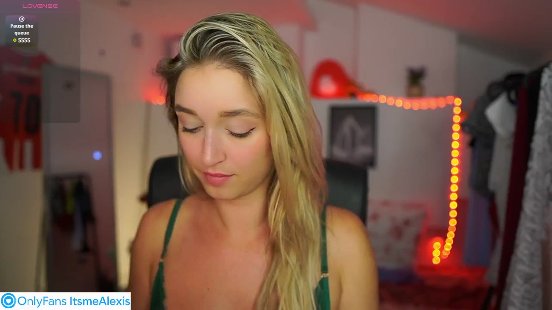 Gallery image thumbnail from Alexis__Texas's myfreecams stream on, 07/06/2025, 22:56 image 12 of 20