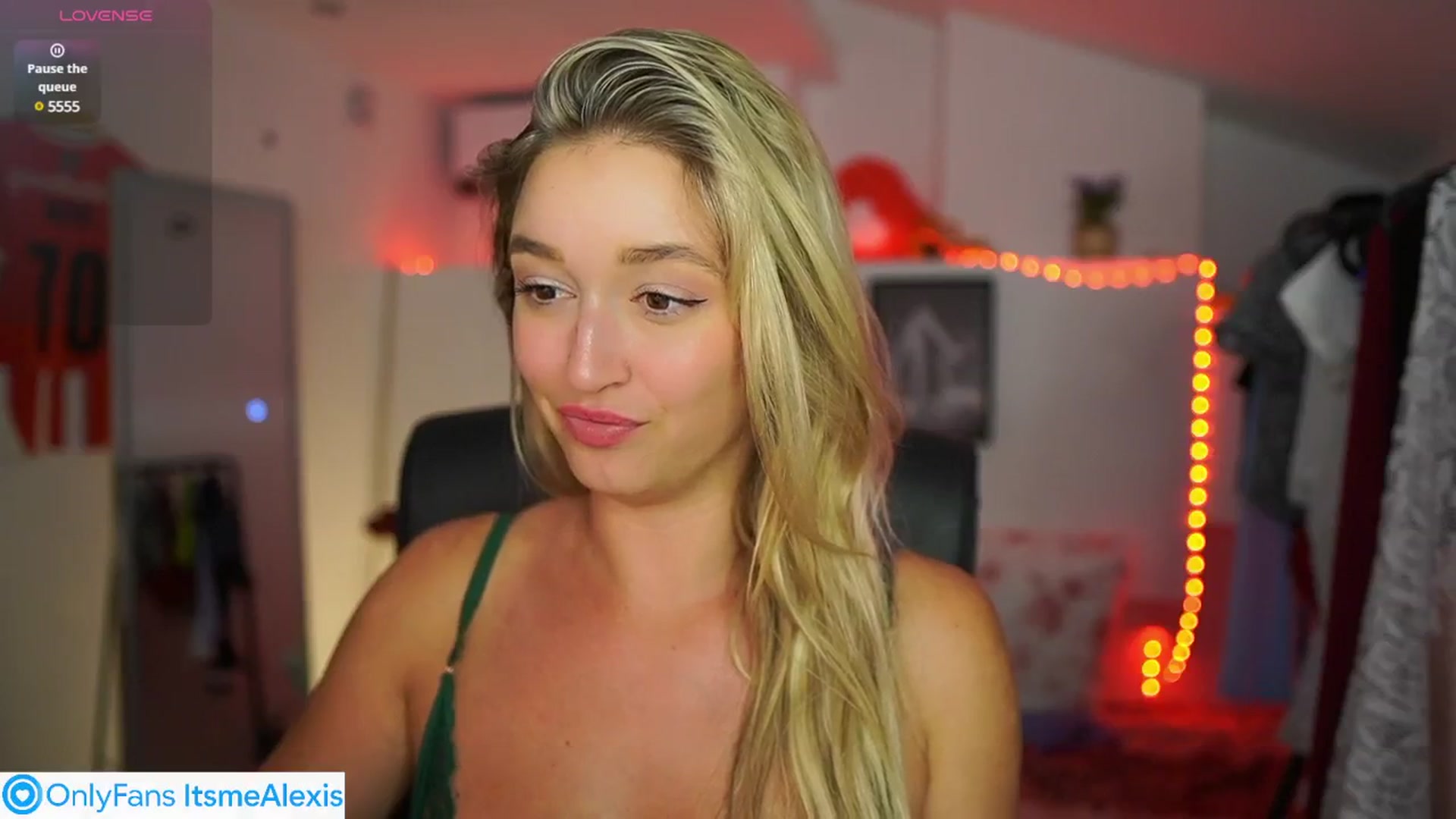 Gallery image thumbnail from Alexis__Texas's myfreecams stream on, 07/06/2025, 22:56 image 9 of 20