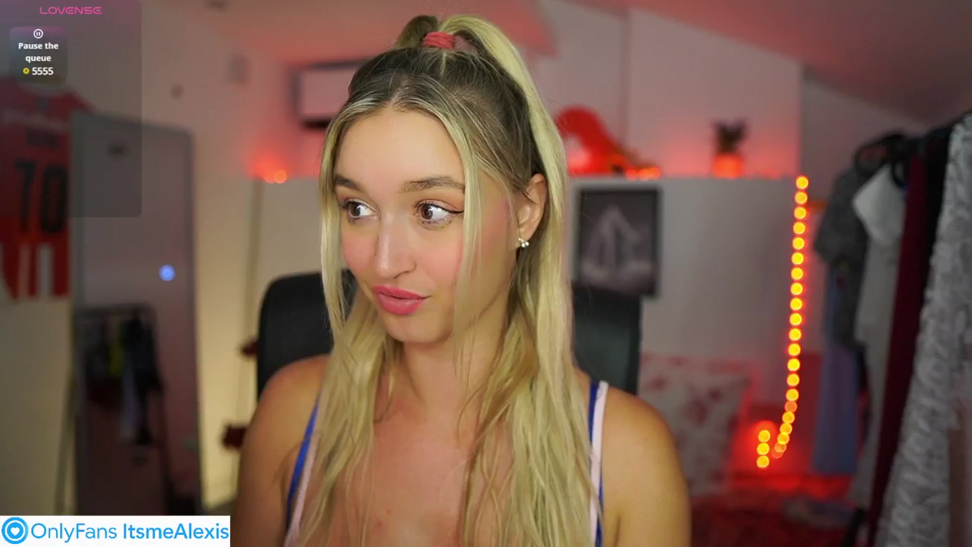 Gallery image thumbnail from Alexis__Texas's myfreecams stream on, 07/08/2025, 16:56 image 12 of 20