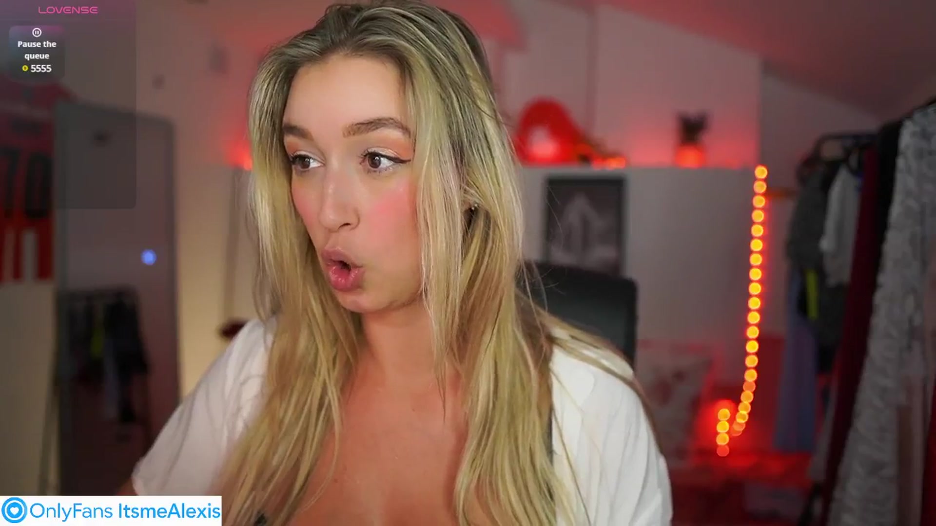 Gallery image thumbnail from Alexis__Texas's myfreecams stream on, 07/11/2025, 21:29 image 6 of 20