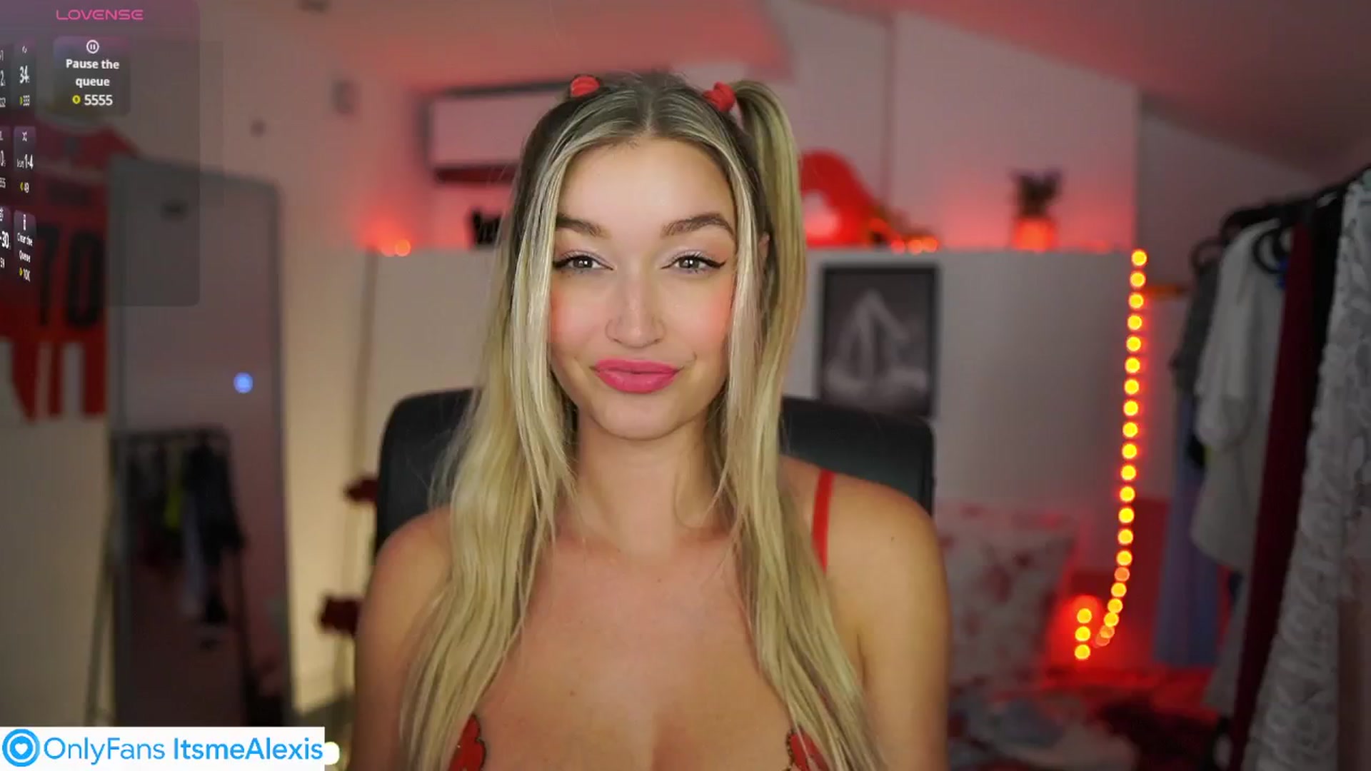 Gallery image thumbnail from Alexis__Texas's myfreecams stream on, 07/12/2025, 16:35 image 3 of 20