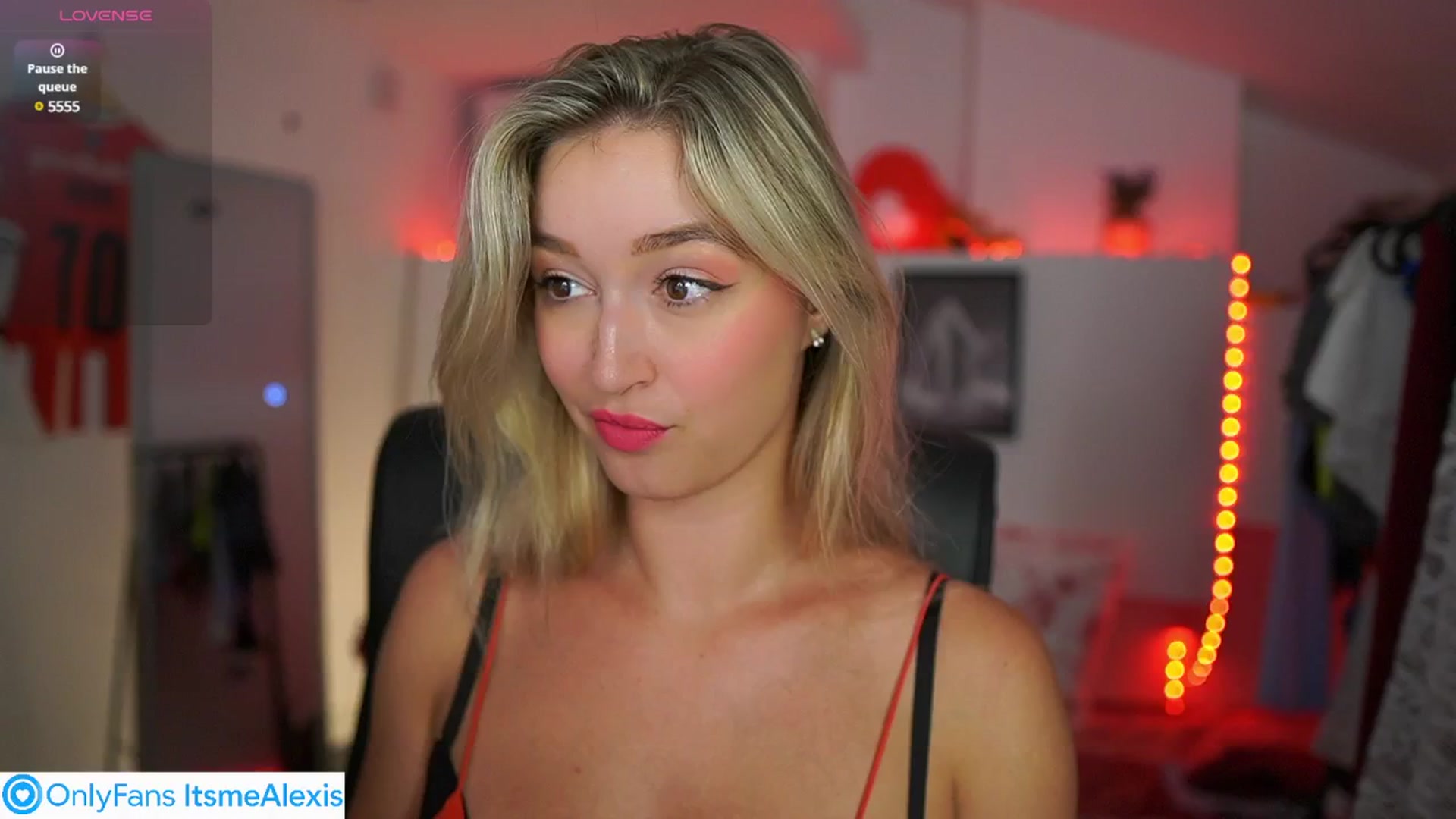 Gallery image thumbnail from Alexis__Texas's myfreecams stream on, 07/15/2025, 13:37 image 10 of 20