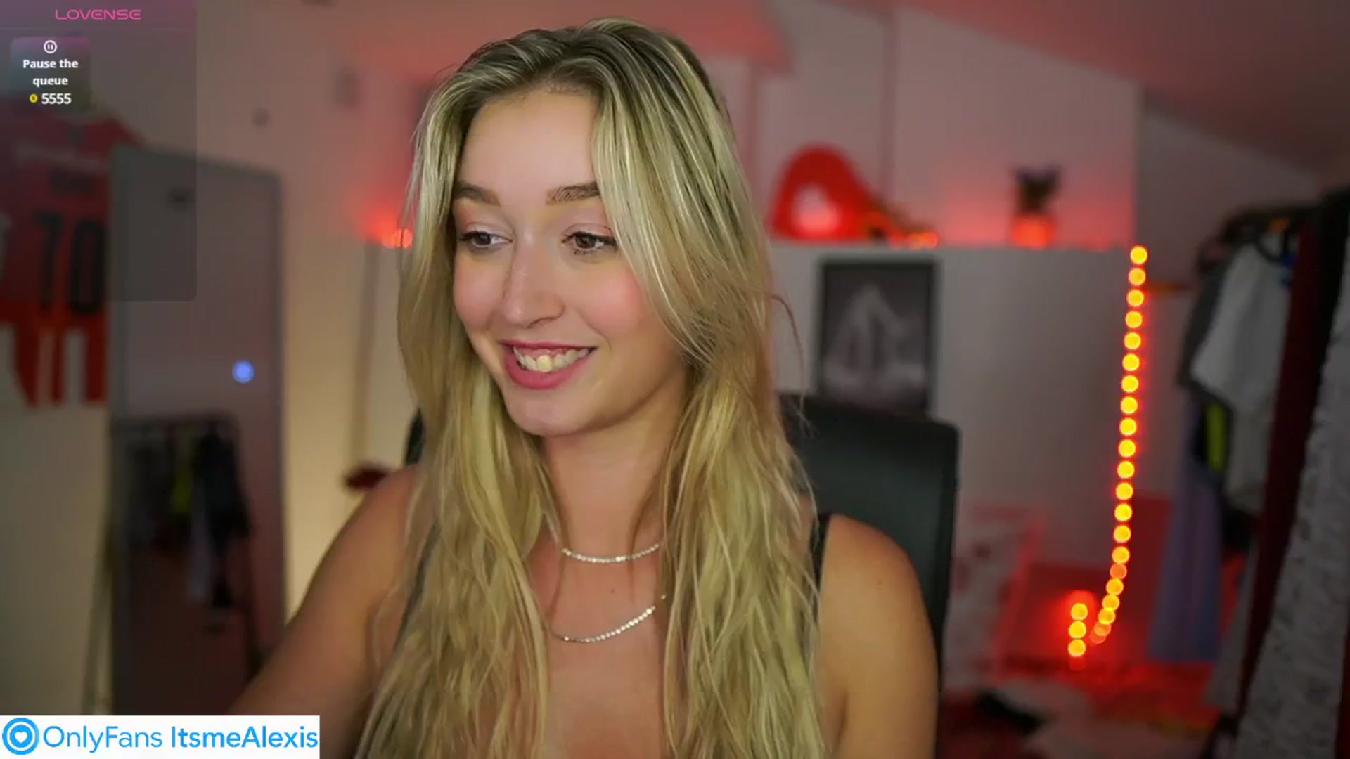 Gallery image thumbnail from Alexis__Texas's myfreecams stream on, 07/15/2025, 18:03 image 8 of 20