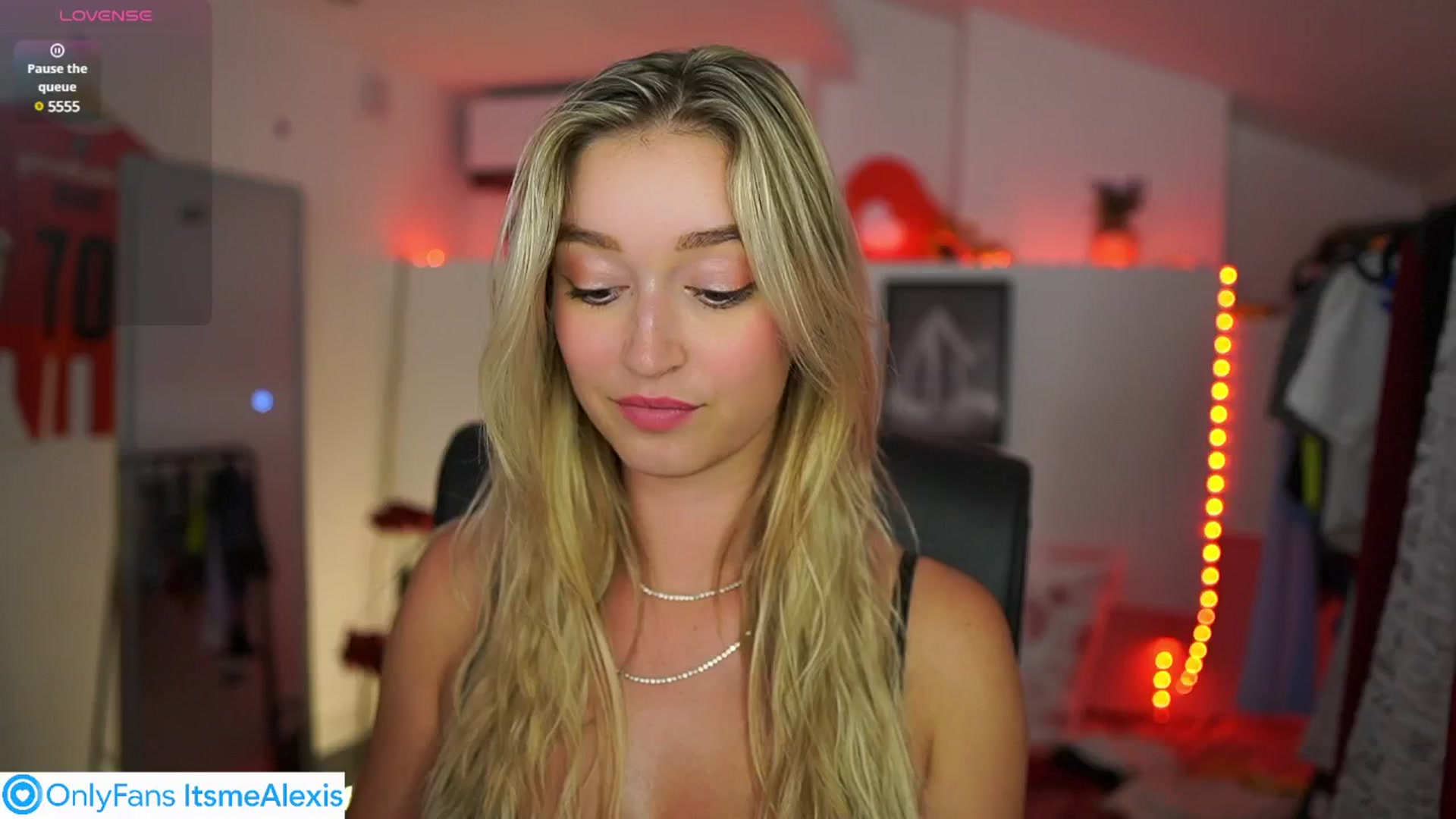 Gallery image thumbnail from Alexis__Texas's myfreecams stream on, 07/15/2025, 18:03 image 4 of 20