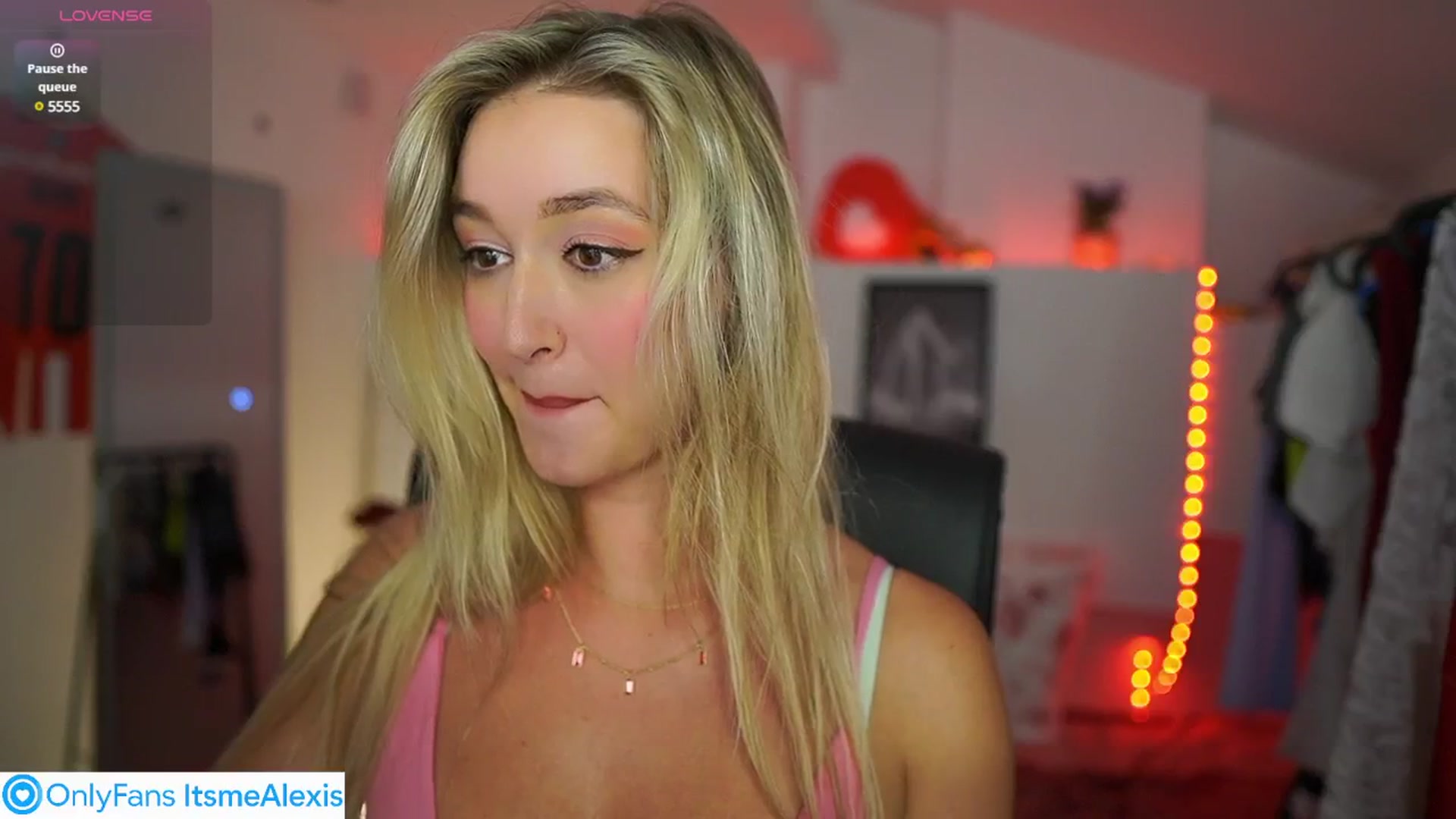 Gallery image thumbnail from Alexis__Texas's myfreecams stream on, 07/16/2025, 20:57 image 15 of 20