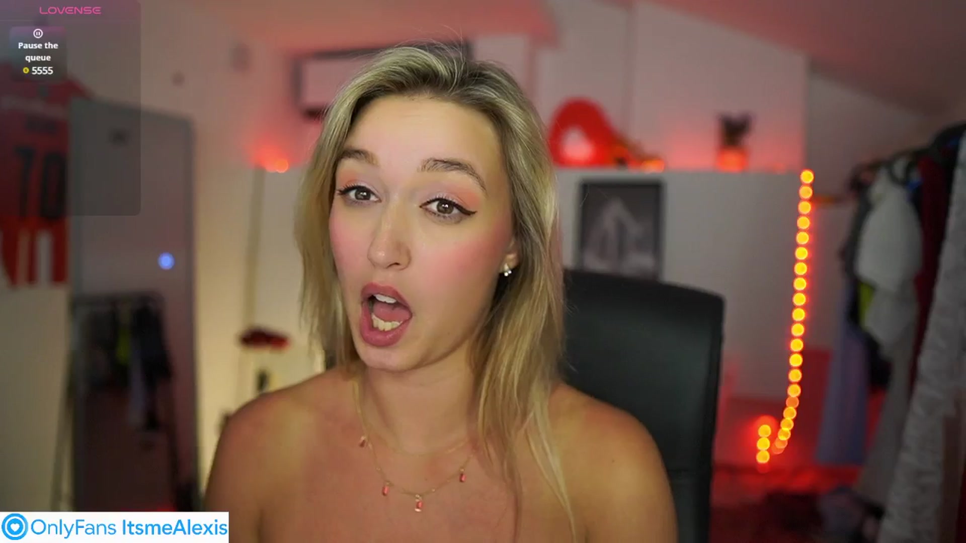 Gallery image thumbnail from Alexis__Texas's myfreecams stream on, 07/16/2025, 23:21 image 19 of 20