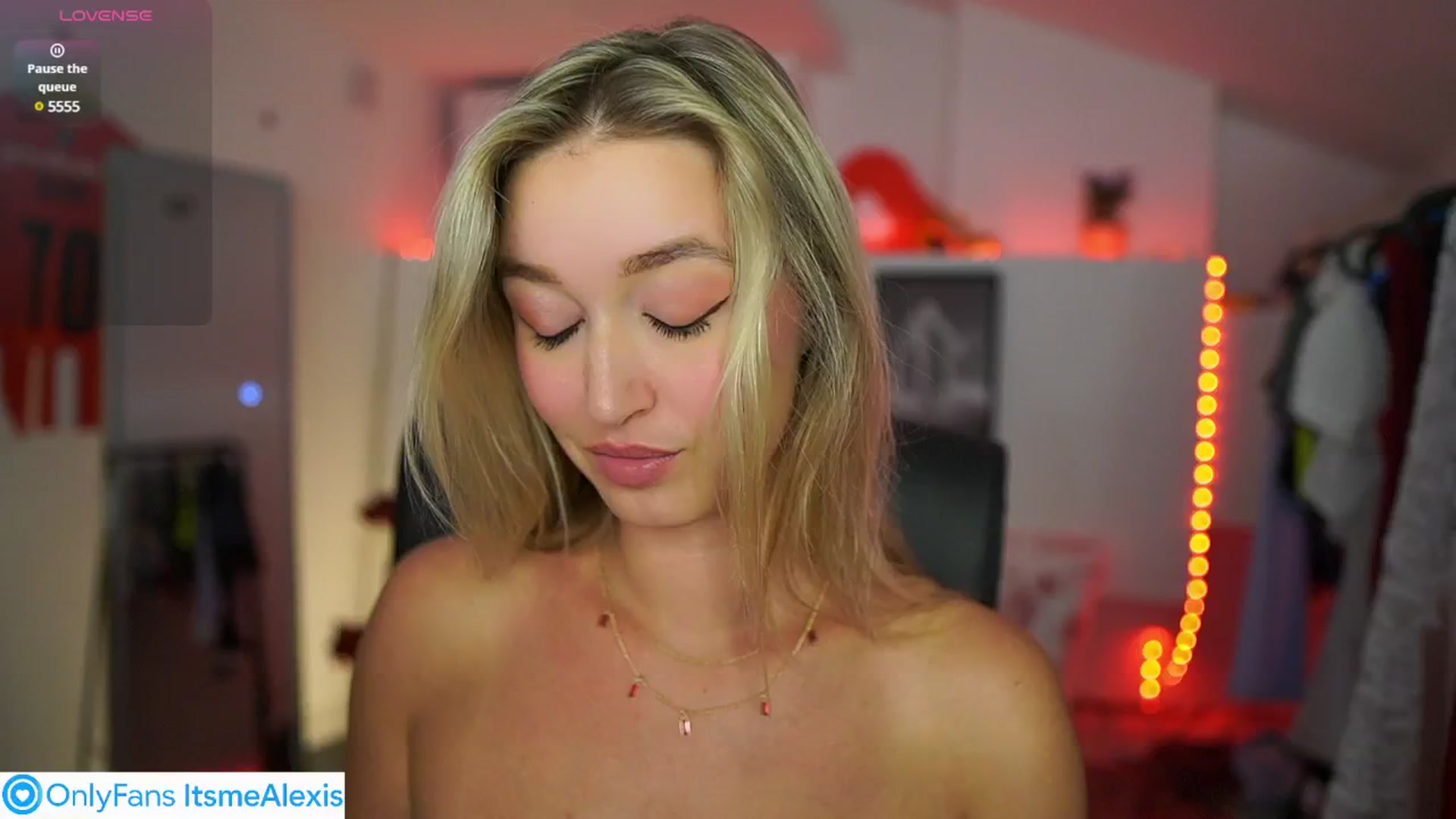 Gallery image thumbnail from Alexis__Texas's myfreecams stream on, 07/16/2025, 23:21 image 10 of 20