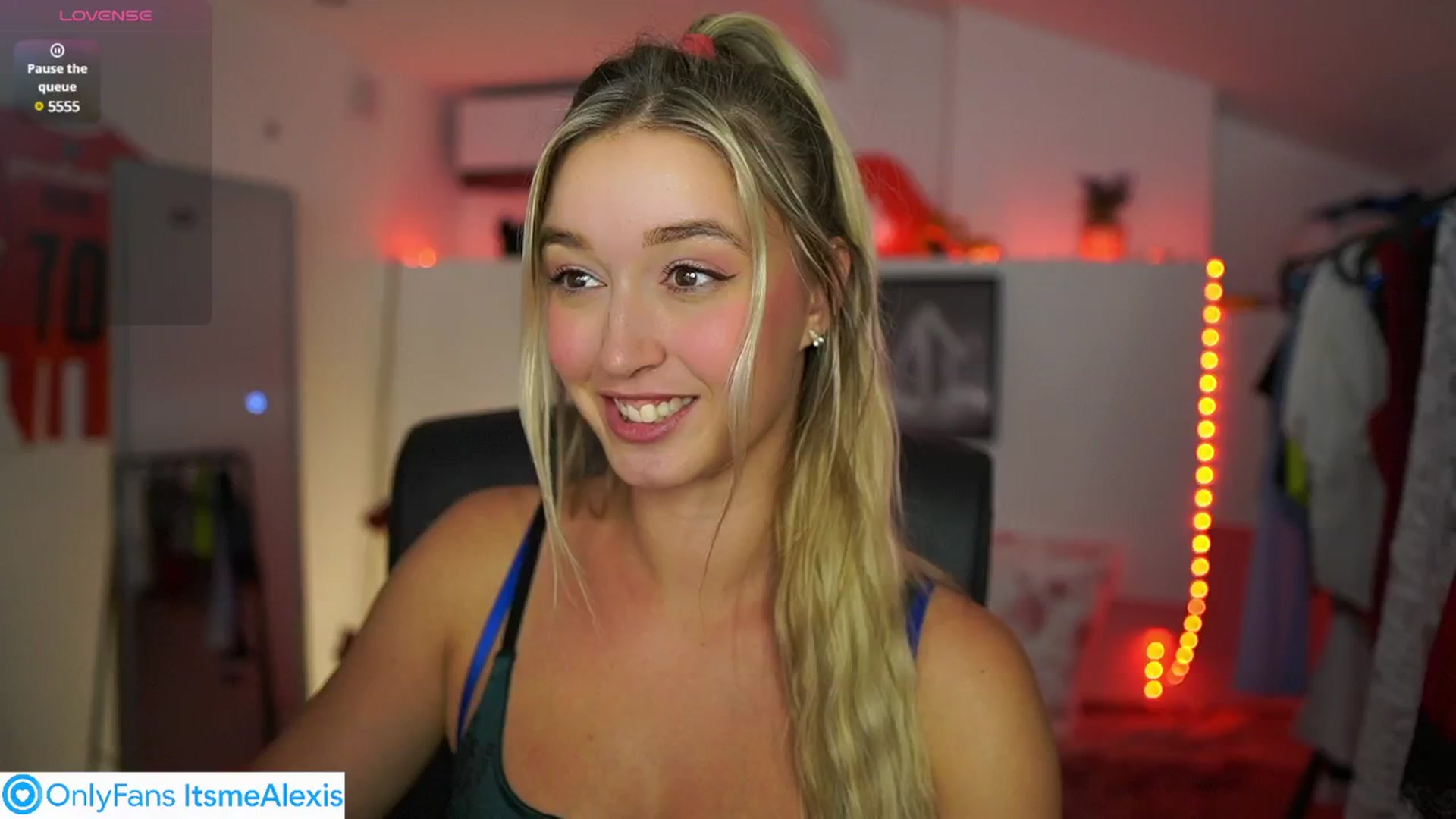 Gallery image thumbnail from Alexis__Texas's myfreecams stream on, 07/19/2025, 16:17 image 16 of 20
