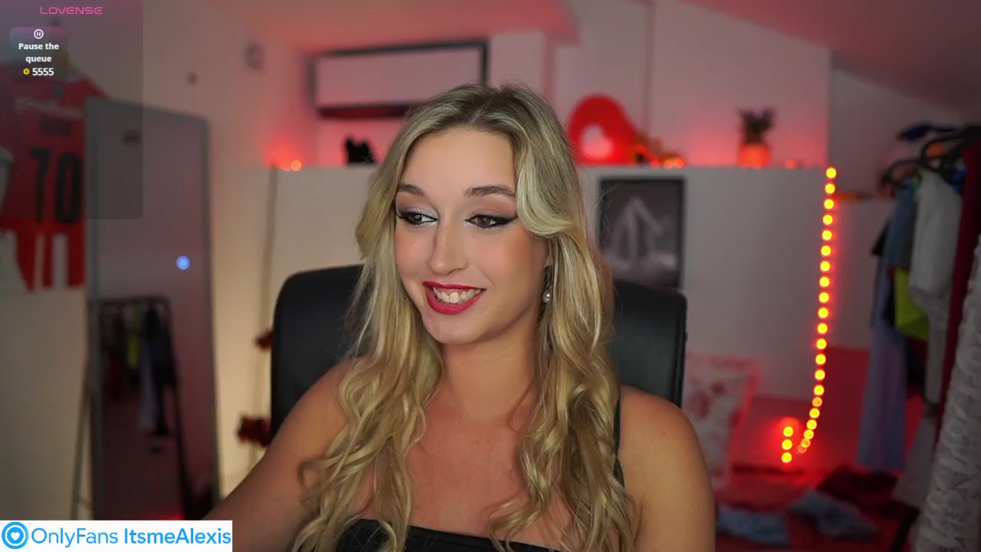 Gallery image thumbnail from Alexis__Texas's myfreecams stream on, 07/20/2025, 20:37 image 2 of 20