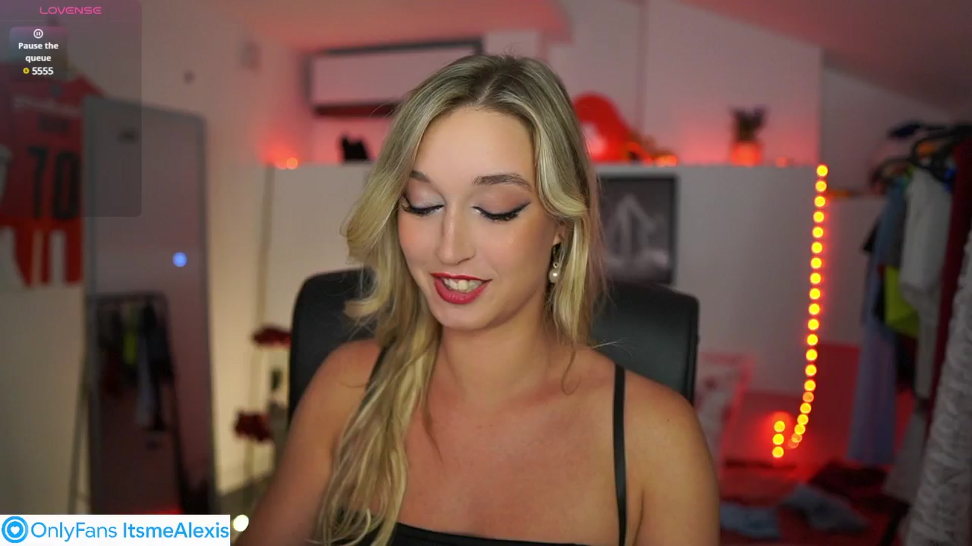 Gallery image thumbnail from Alexis__Texas's myfreecams stream on, 07/20/2025, 20:37 image 12 of 20